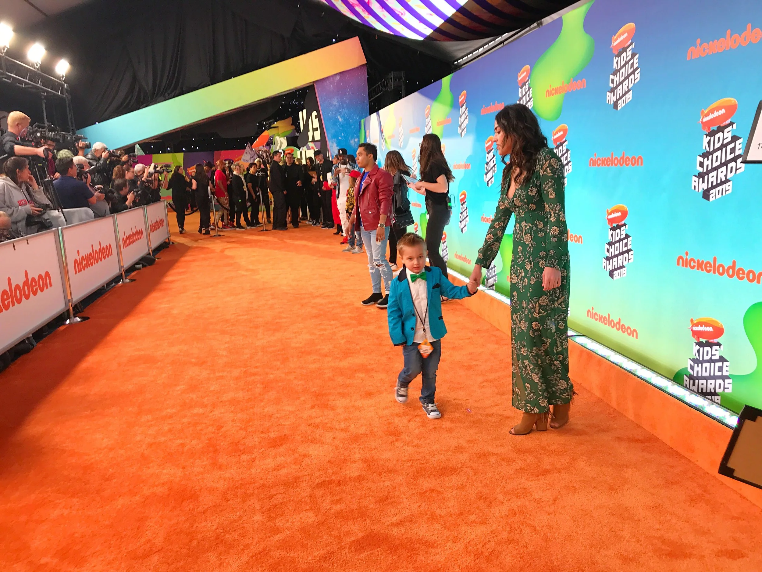 Taylor Kids choice awards5.jpg
