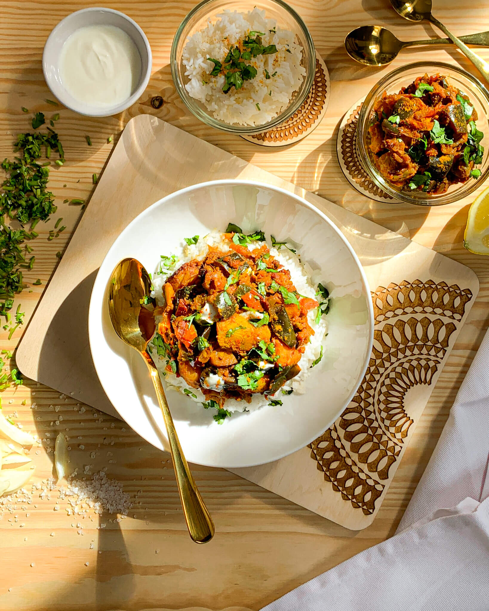 VEGAN AUBERGINE &amp; POTATO CURRY