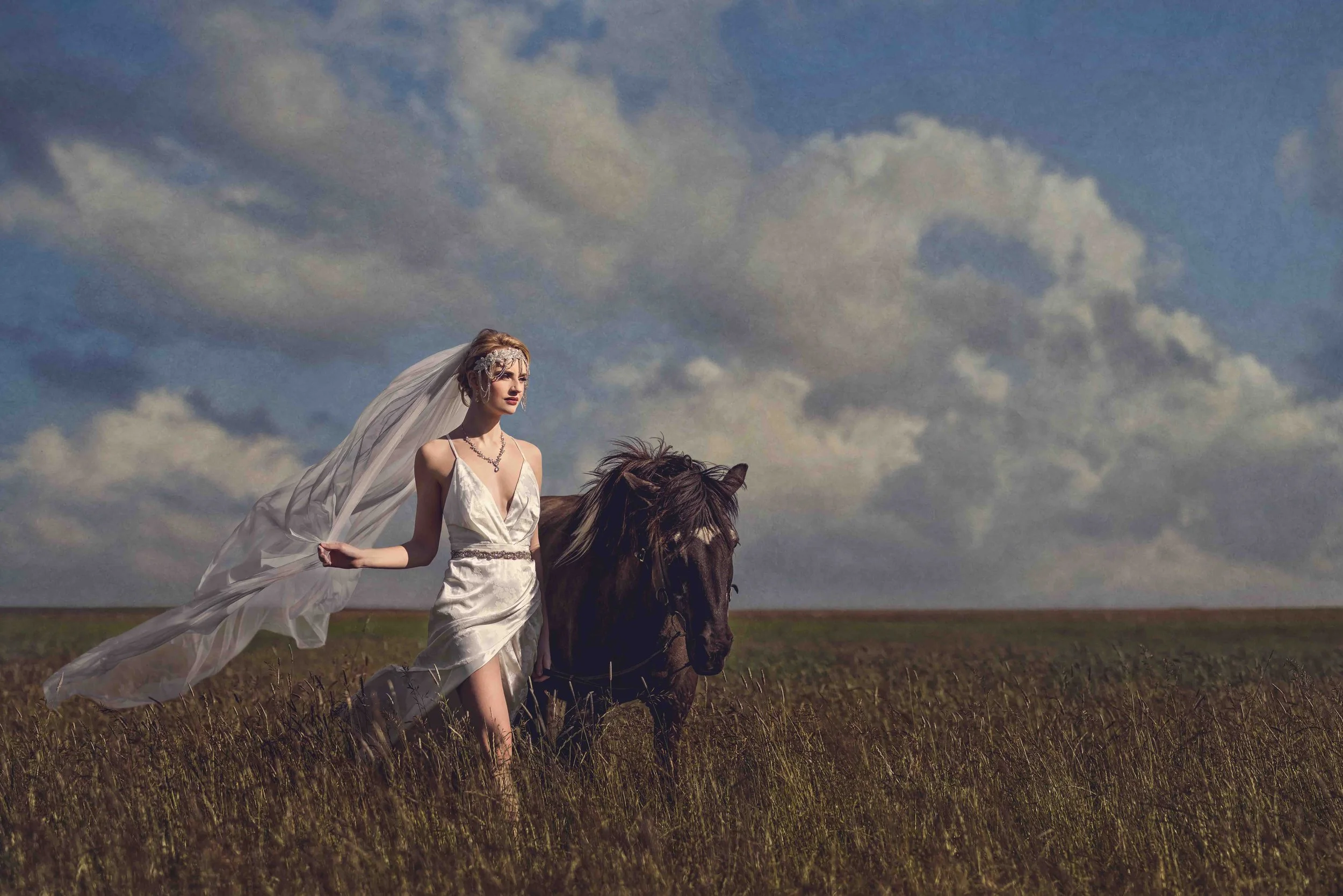 Wisconsin based portrait photographer, Jenny Elaine is known for her award winning and internationally published beauty and boudoir photography.   She creates beautiful and outstanding images in wedding, maternity, high school senior as well as beau