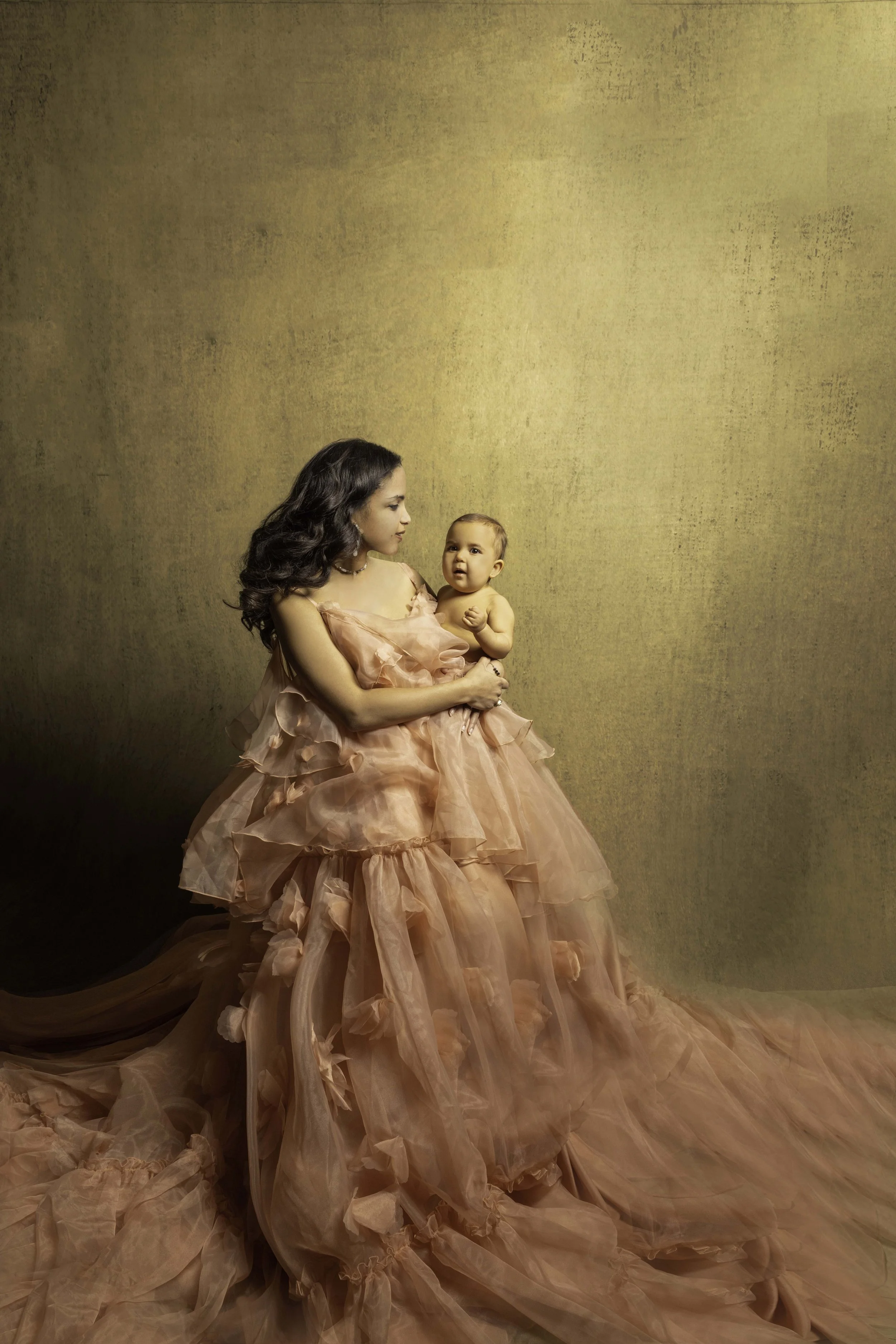 Jenny Elaine Photography is a wedding and portrait photographer based in Janesville Wisconsin. She offers services in the Madison, Milwaukee, Chicago, Midwest and worldwide. Her award-winning photography and passion for educating other photographers