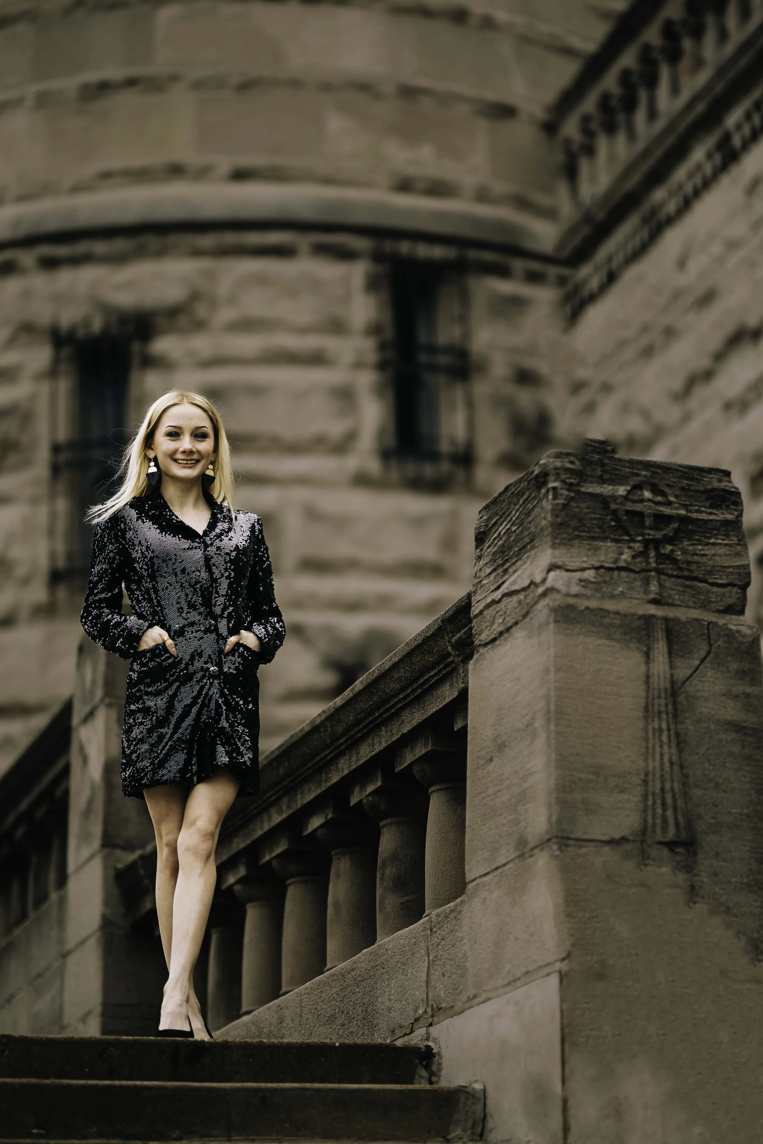 Jenny Elaine Photography is a senior and portrait photographer based in Janesville Wisconsin. She offers services in the Midwest and worldwide. Her award-winning photography and passion for educating other photographers make her stand out in the ind