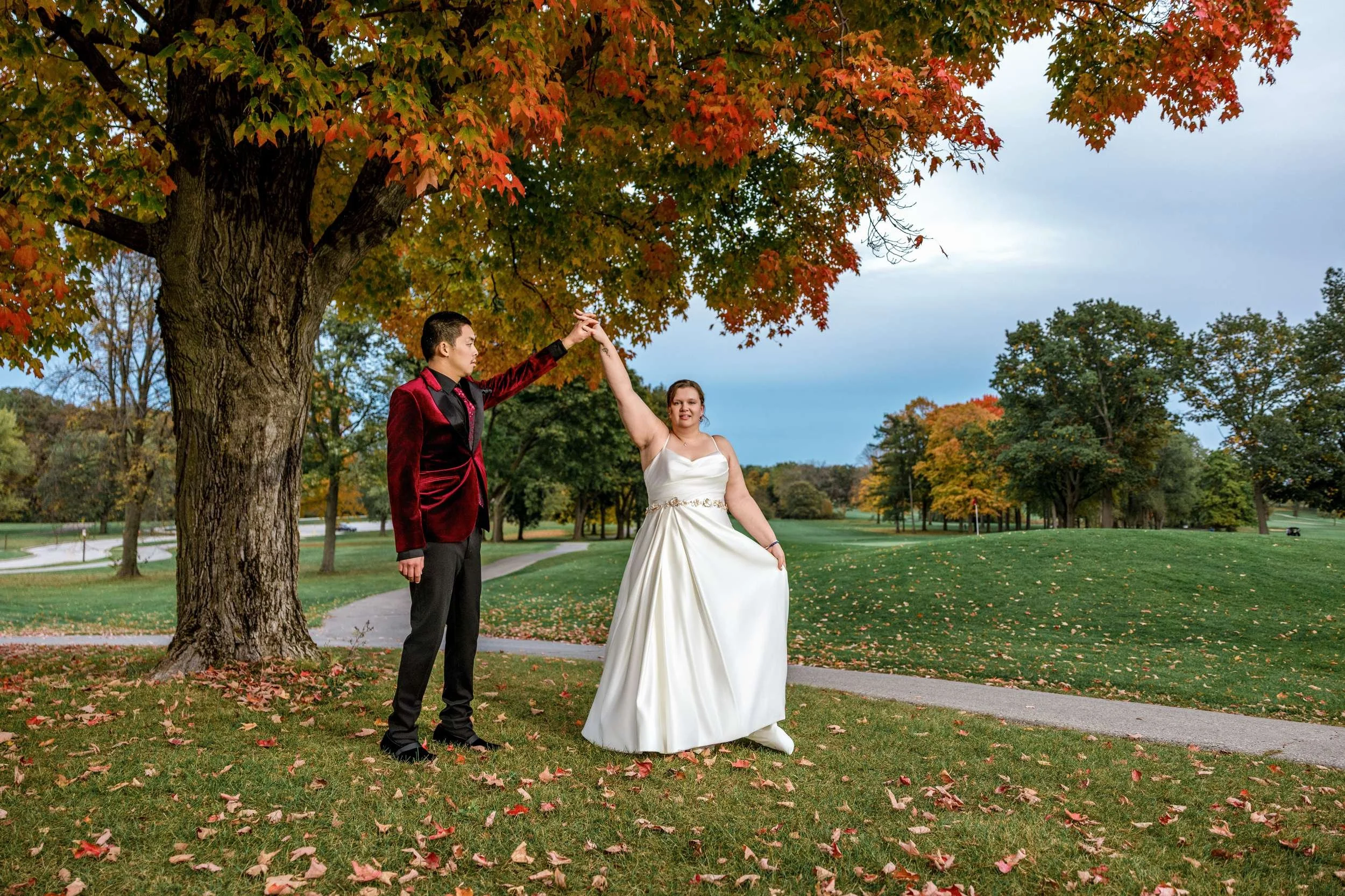 Outdoor Fall Wedding Ceremony in Wisconsin Oak and Antler Brown Deer Park