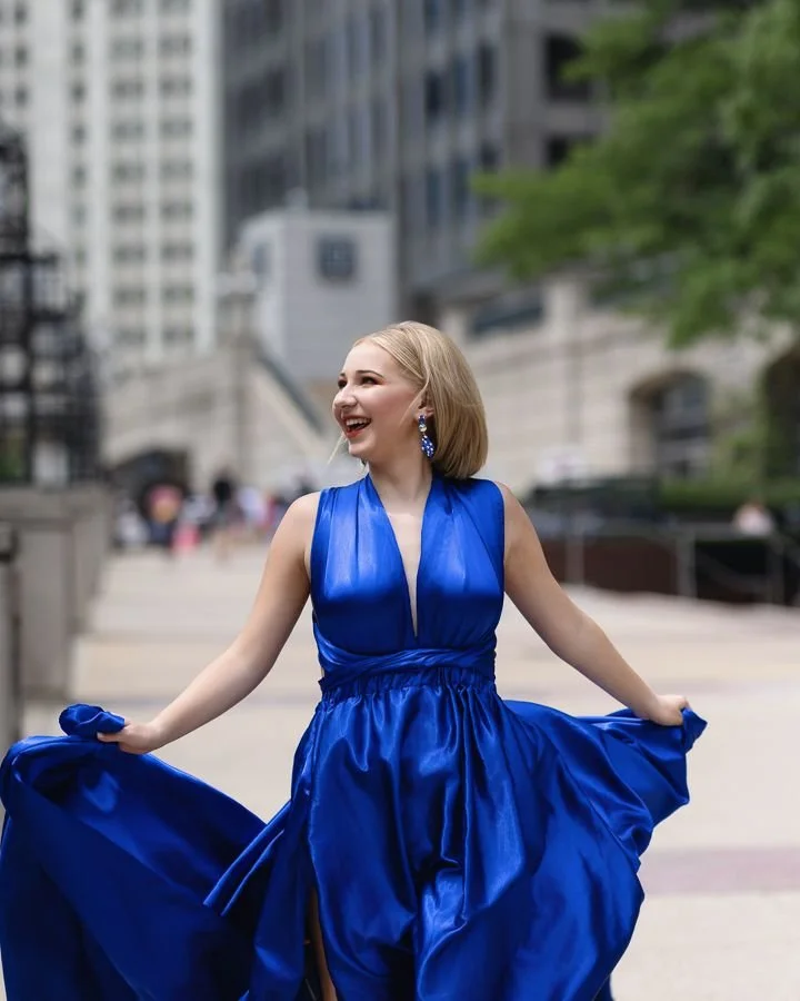 Senior sessions are even more meaningful when they take place somewhere you love ✨

We explored one of her favorite spots in Chicago for her senior session, and it made every image feel so personal and authentic to her story. From the architecture to