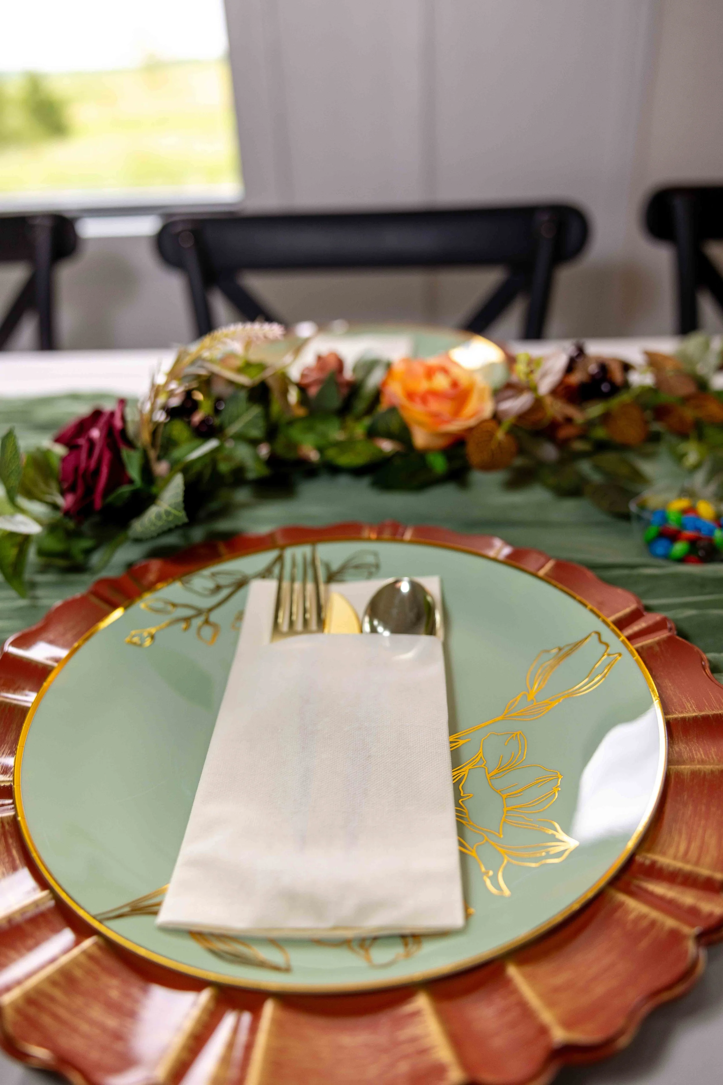 Elegant Wedding Reception at Walnut Ridge Venue in Iowa