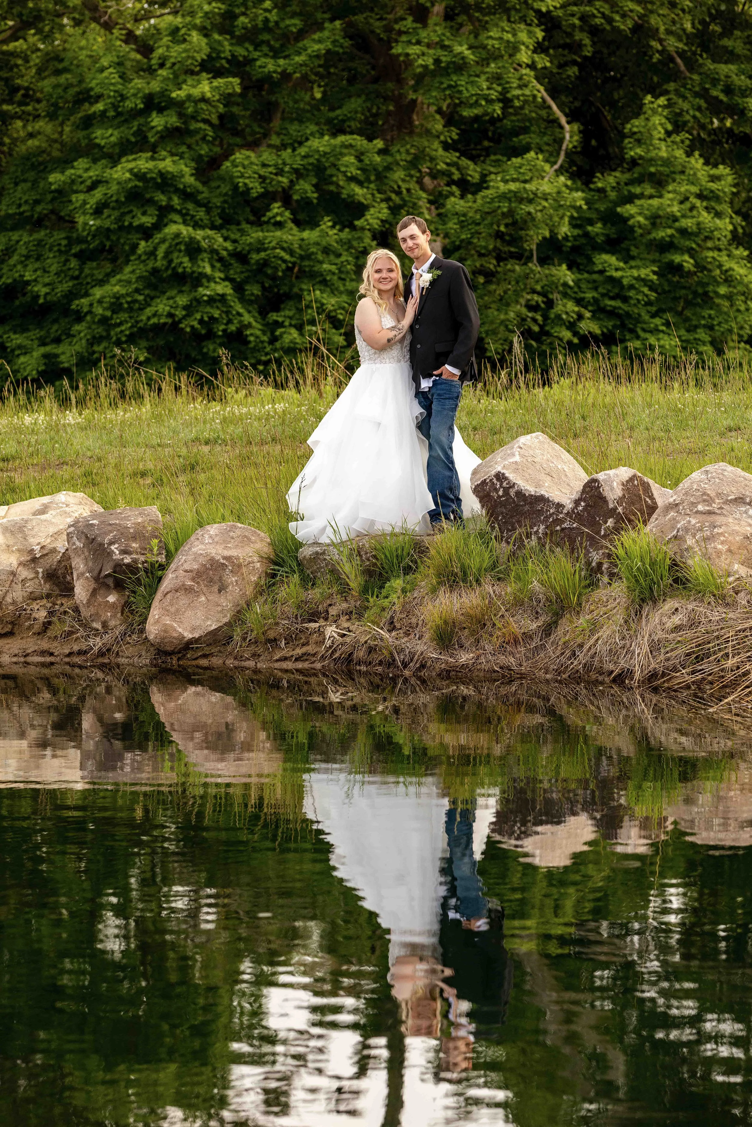 True-to-Color Sunset Portraits at Walnut Ridge Venue