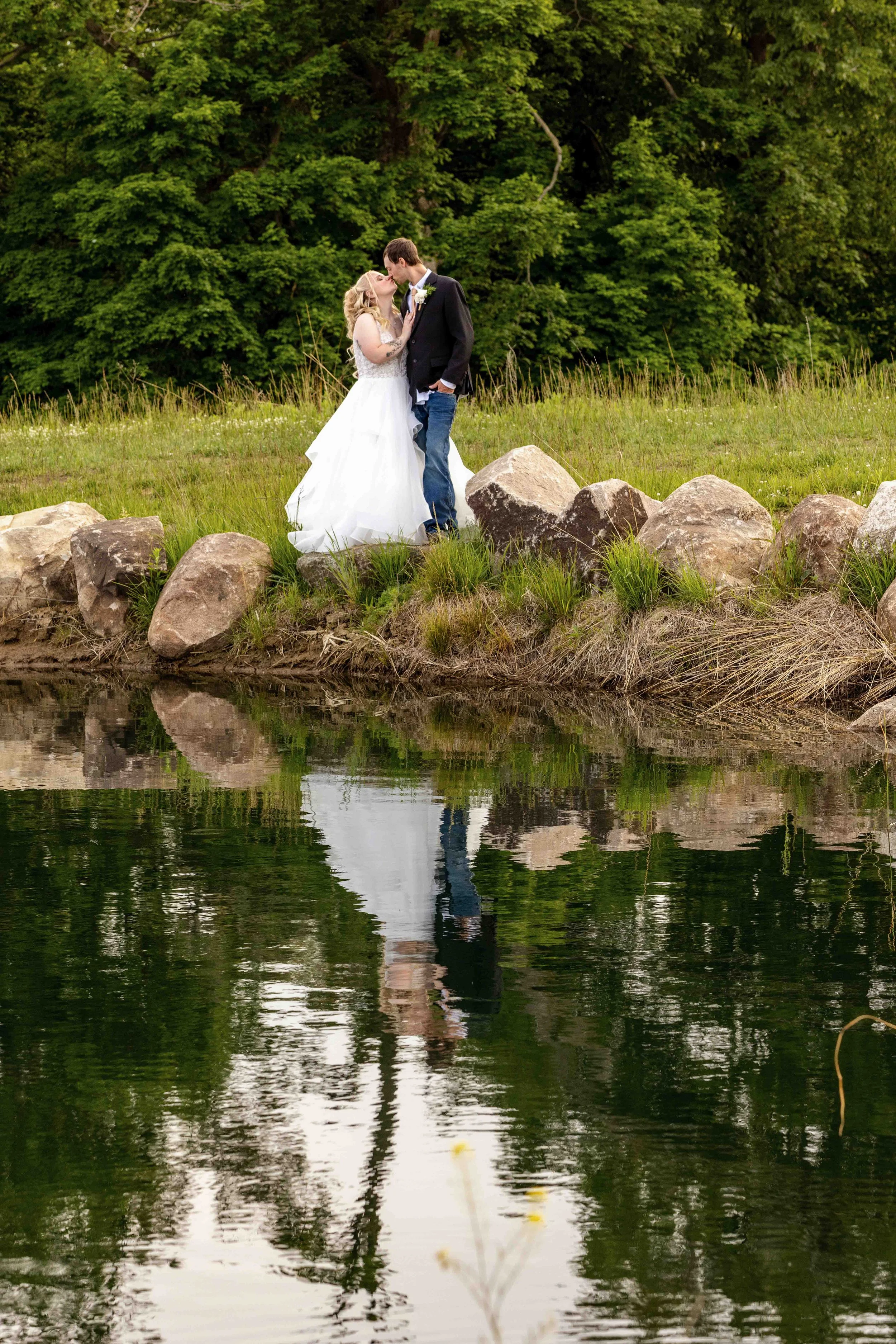 A Beautiful First Dance at Walnut Ridge Venue