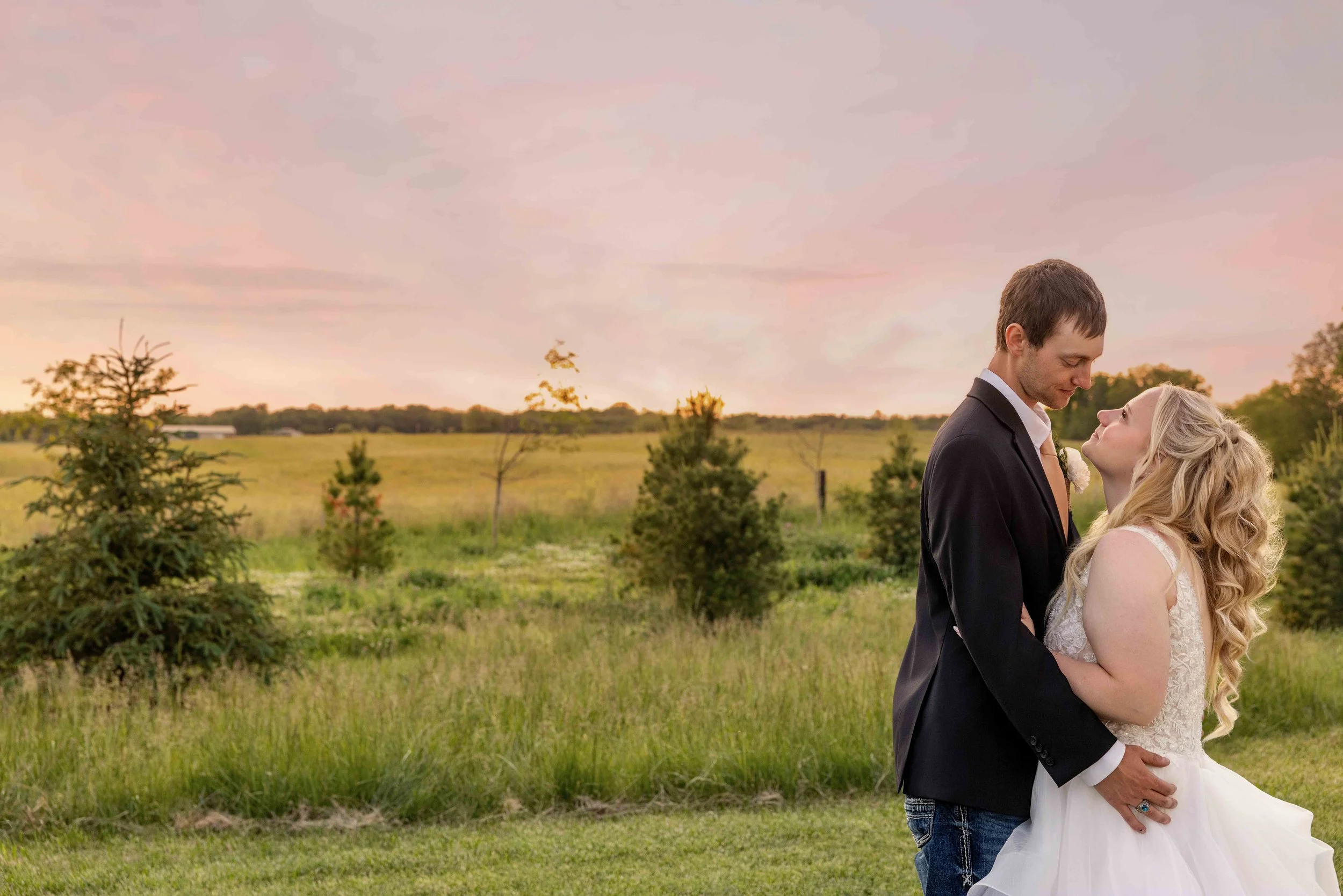 Luxury Wedding Photography at Walnut Ridge Venue