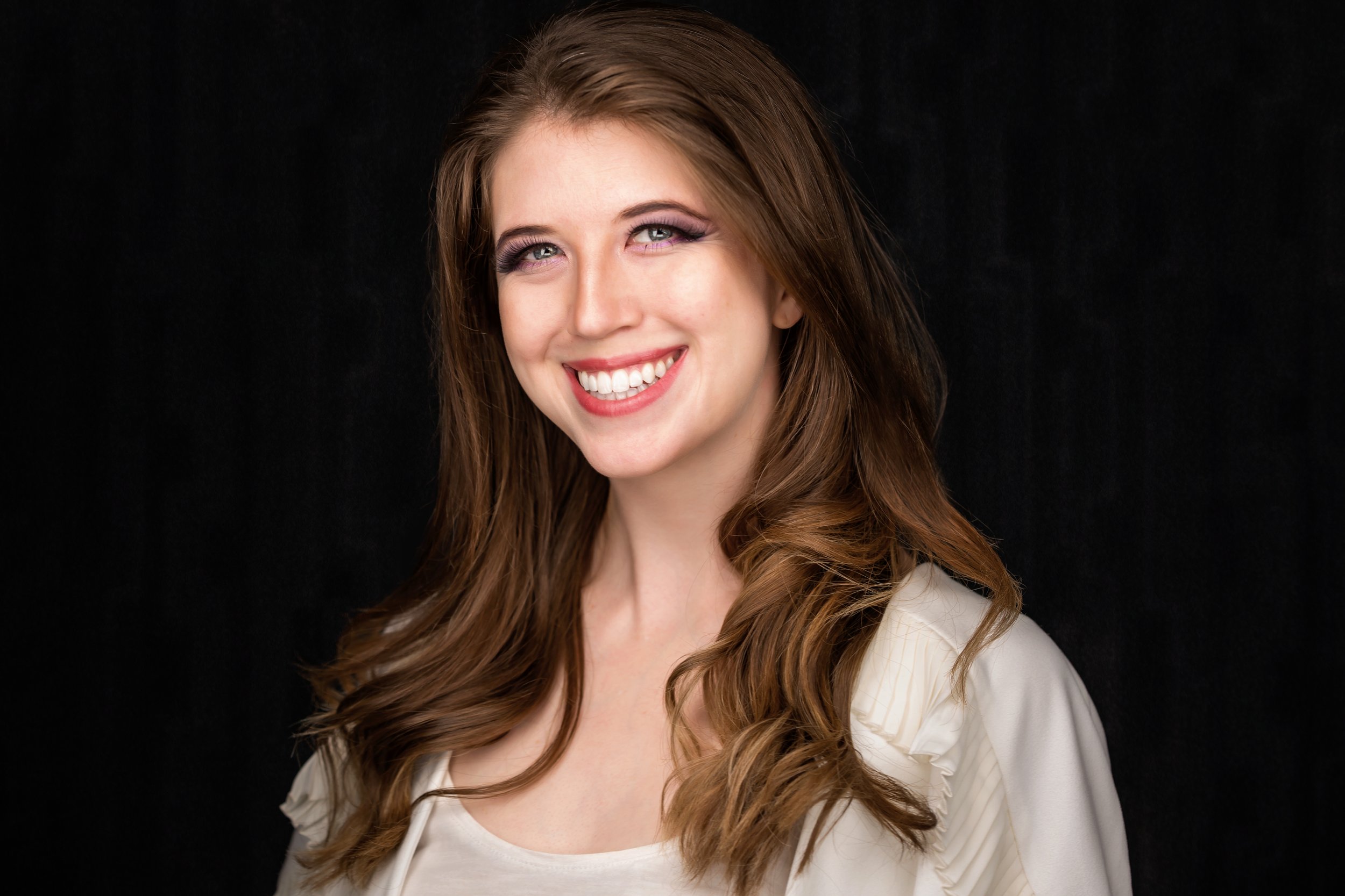  6 Tips to Get the Most for Your Money with Your Headshots