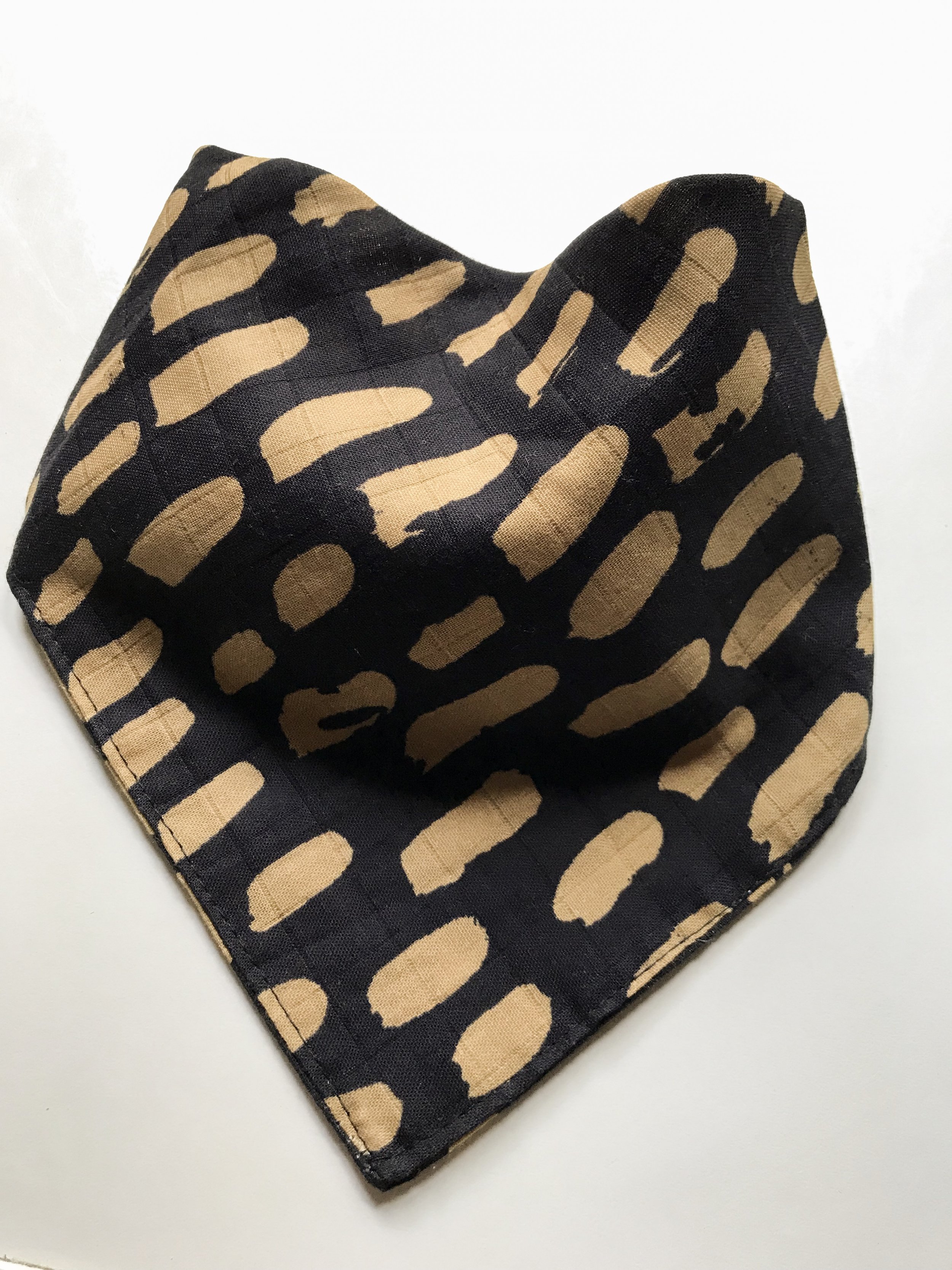 Black and Tan Dot Bib