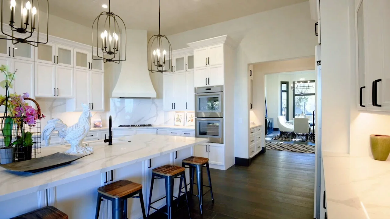 Website Banner Video Loop 2021.00_00_00_00.Still001.jpg