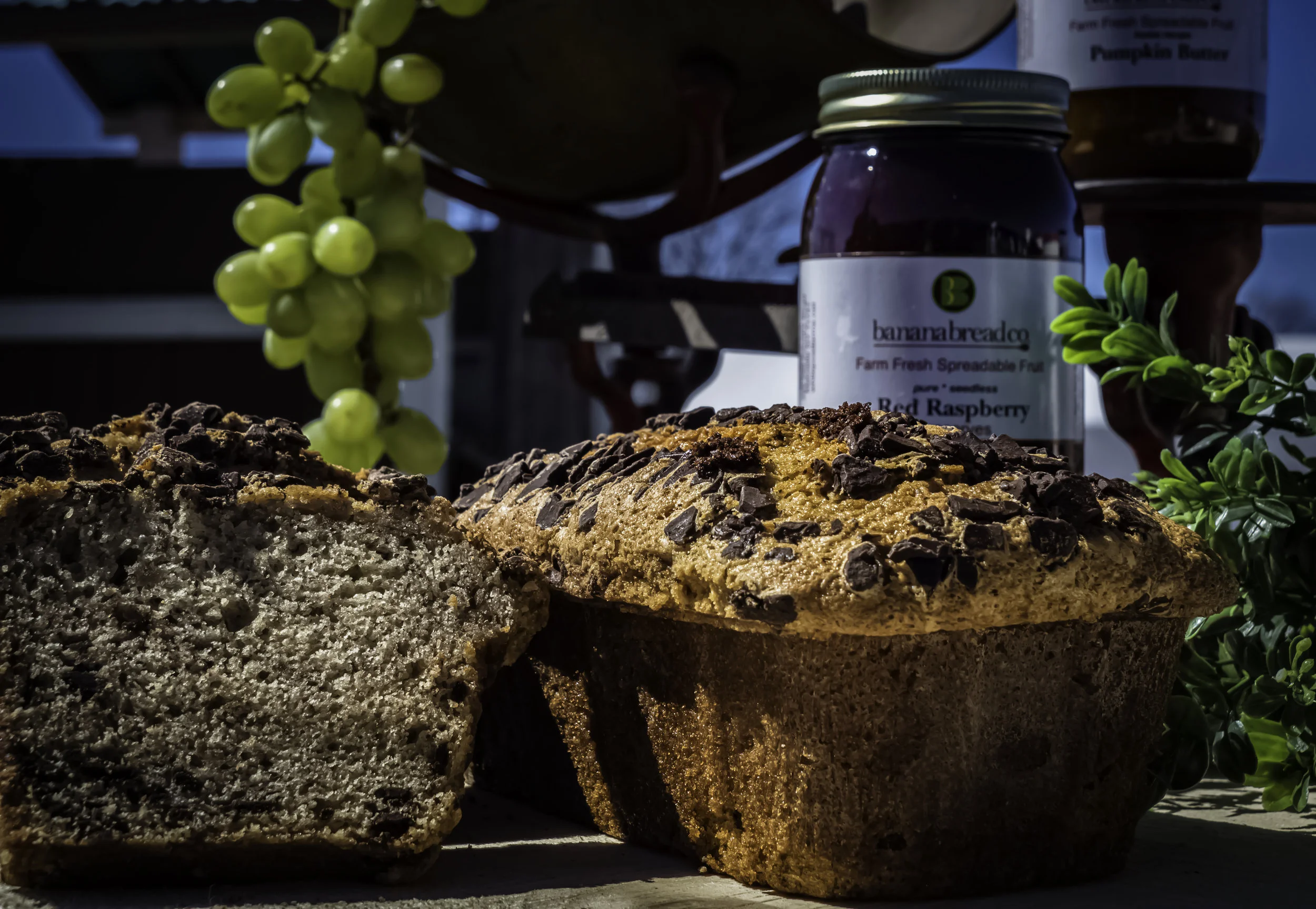 Banana Dark Choco Lifestyle.jpeg