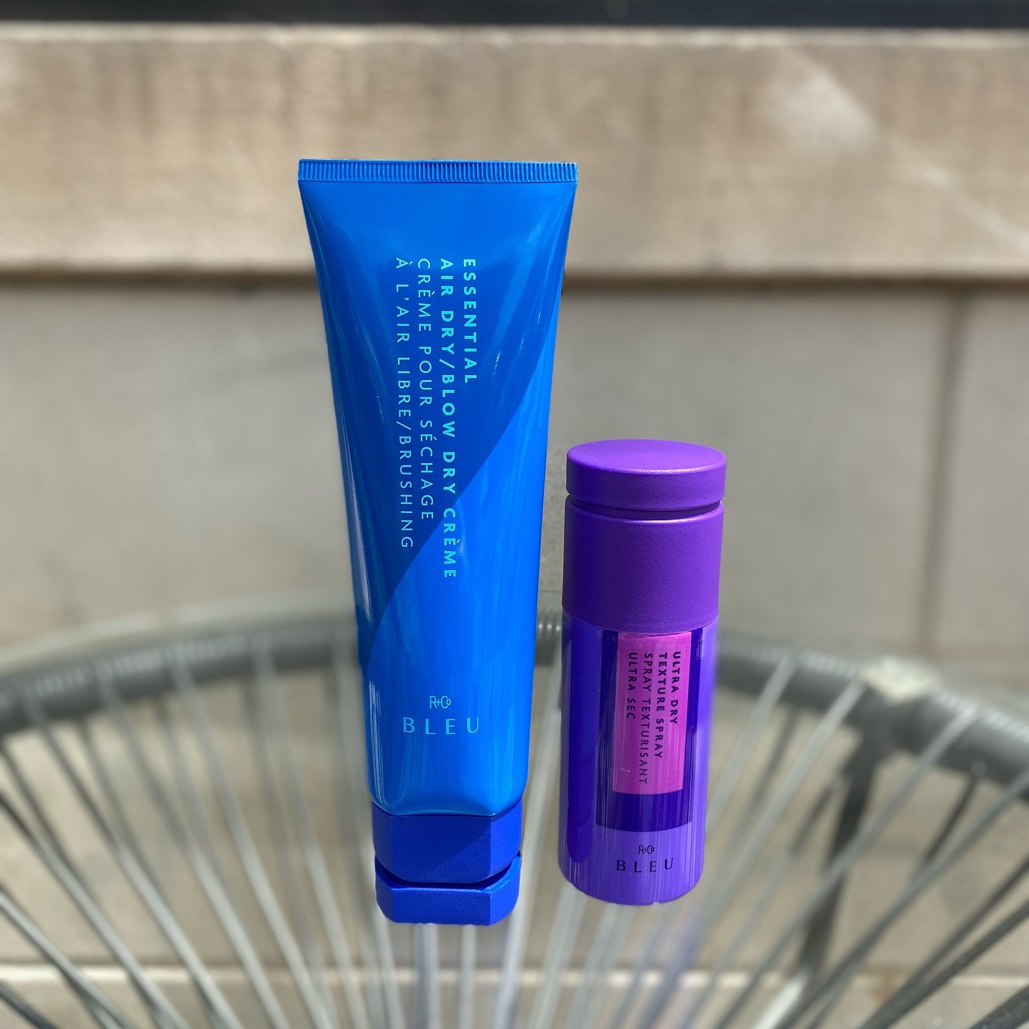 We are in love with @randcobleu&rsquo;s new Air Dry/Blow Dry Cr&egrave;me. With 450 F heat protection, it&rsquo;s your perfect companion when you want to blow out your hair or if you decide to let it air dry. Order now and you&rsquo;ll receive a comp