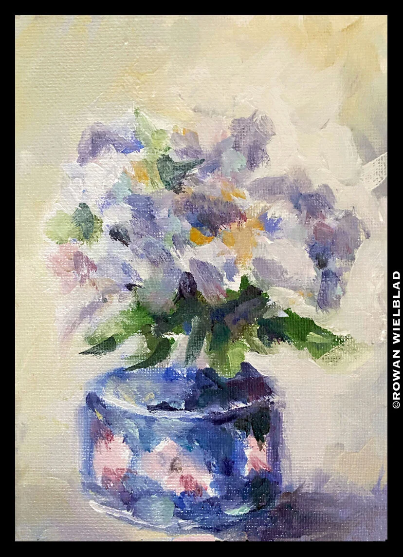 WhiteFlowers©BlueVase180.jpg