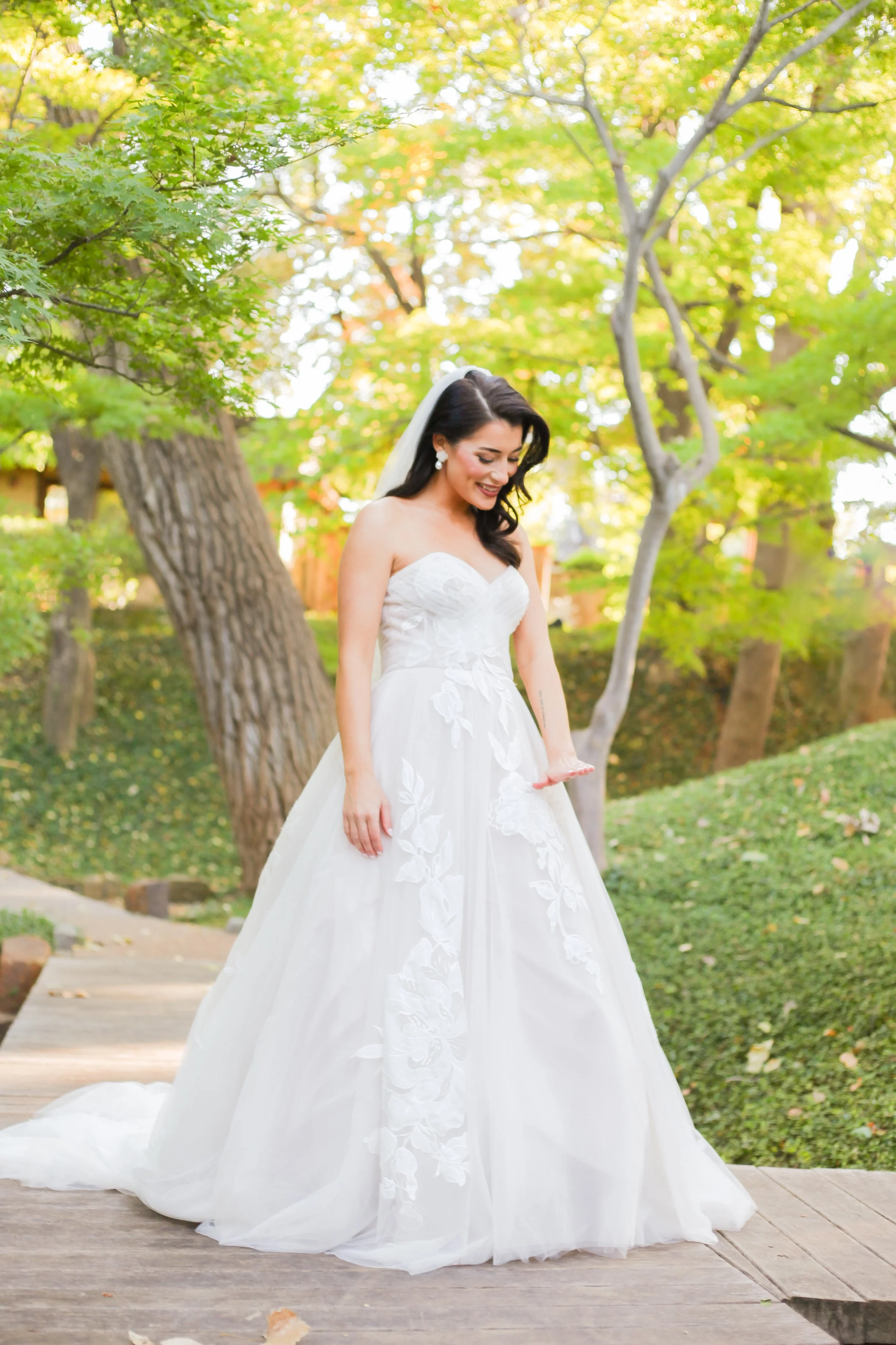 Sarah E Photos - 8 Hour Wedding Photography Coverage 2026 - 1/2 Deposit Is Due To Reserve Your Date