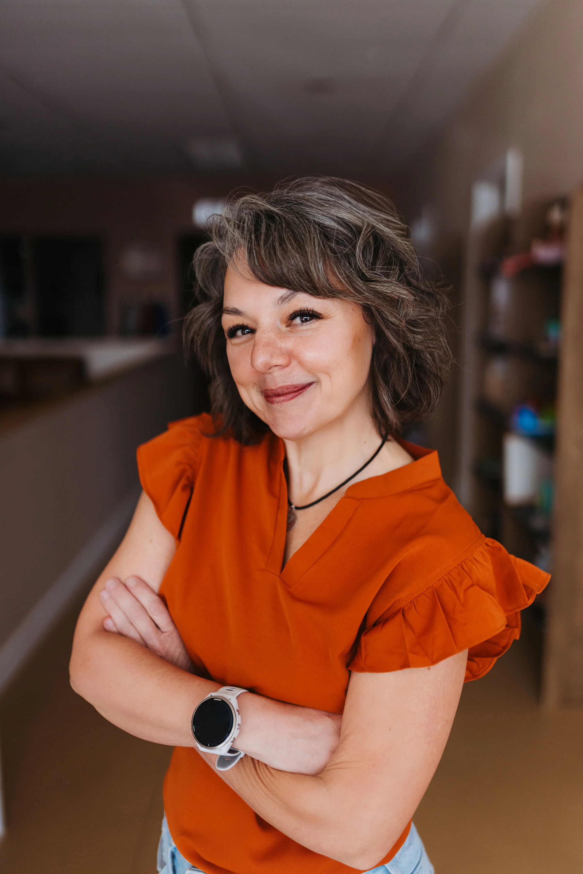 Saundra, an internationally board-certified lactation consultant (IBCLC), ready to support families with expert breastfeeding advice and guidance.