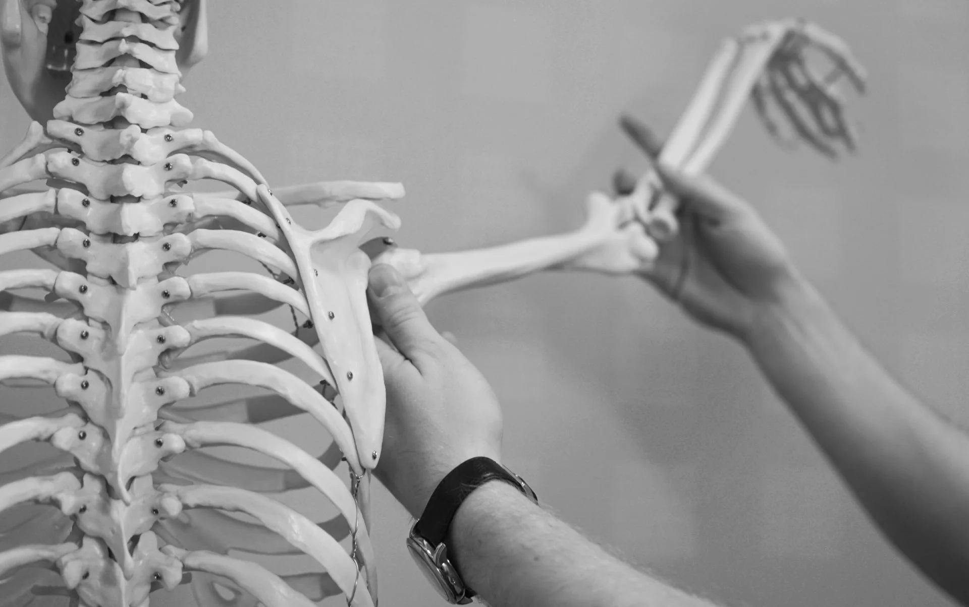 Shoulderpain.jpg