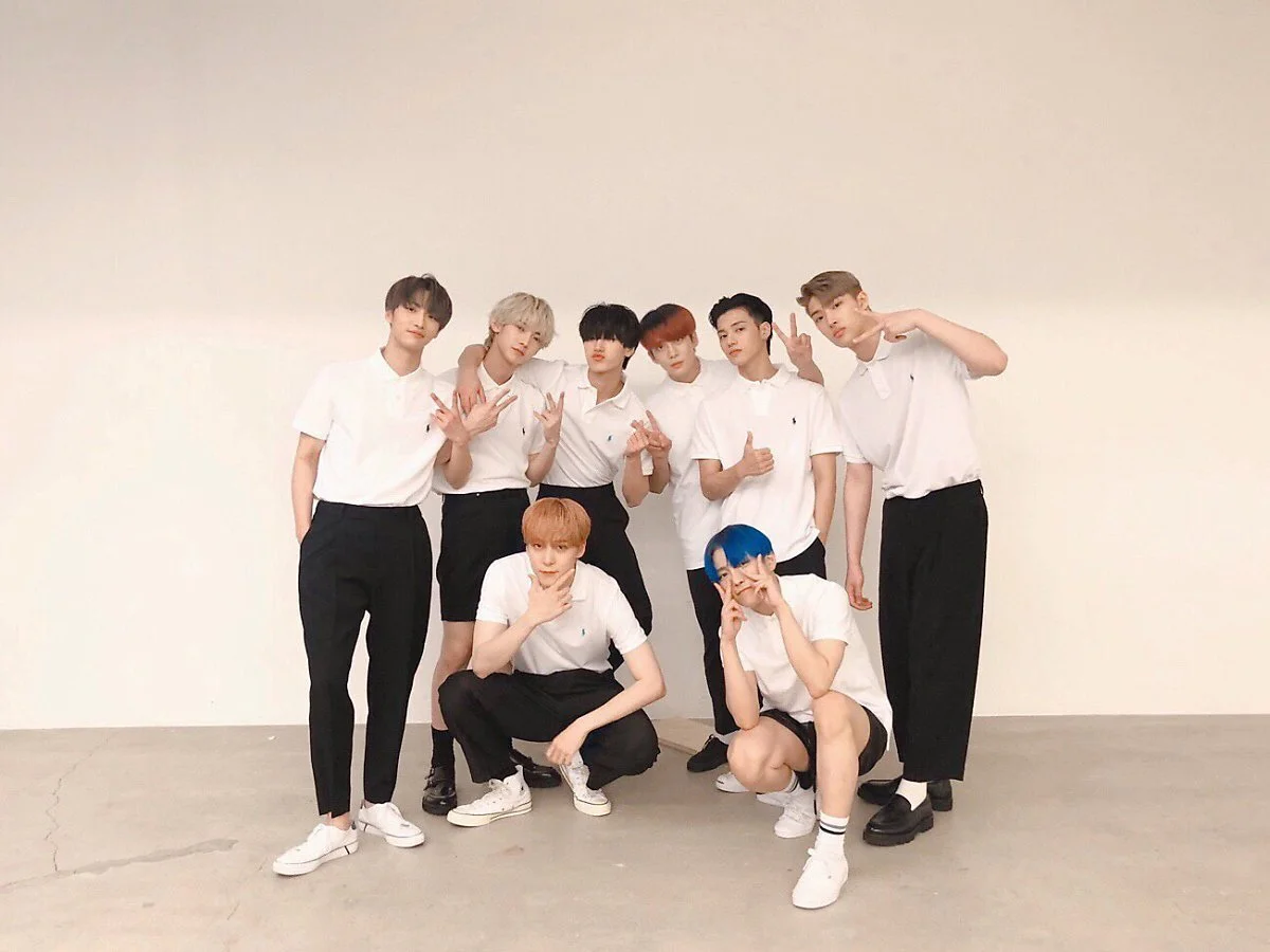 ATEEZ (에이티즈) 1st Look Photoshoot Behind the Scene — ATEEZ  8 MAKES 1 TEAM