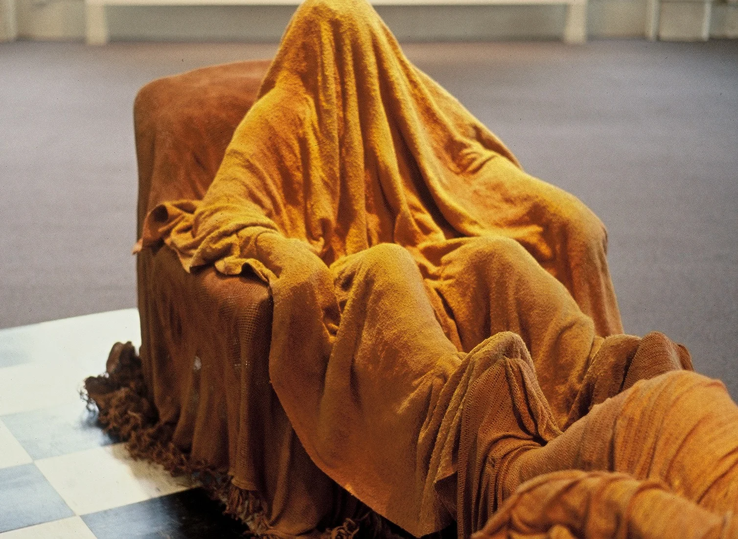 (detail)