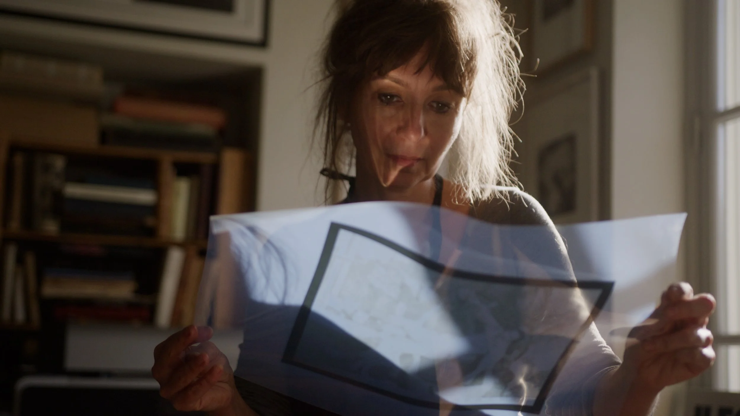 HELIOG_trailer 3.00_01_05_16.Still013.jpg