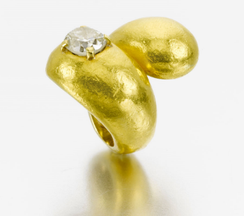 Belperron’s own gold and diamond Yin et Yang engagement ring, which she made in 1923.