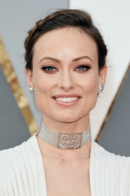 Far From The Mainstream Crowd: Outstanding Jewels At The Oscars 2016