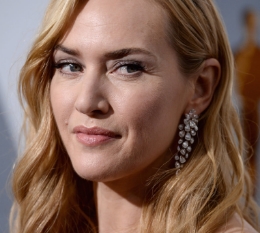 Always simply turned out but chic, Kate Winslet was quietly elegant in her diamond cascade earrings by Indian jeweller Nirav Modi.