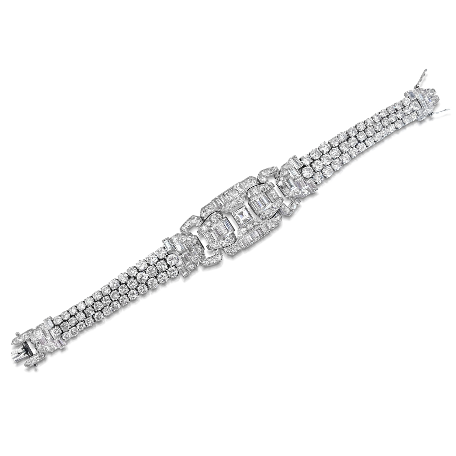AN ART DECO DIAMOND AND PLATINUM BRACELET, CIRCA LATE 1930S  