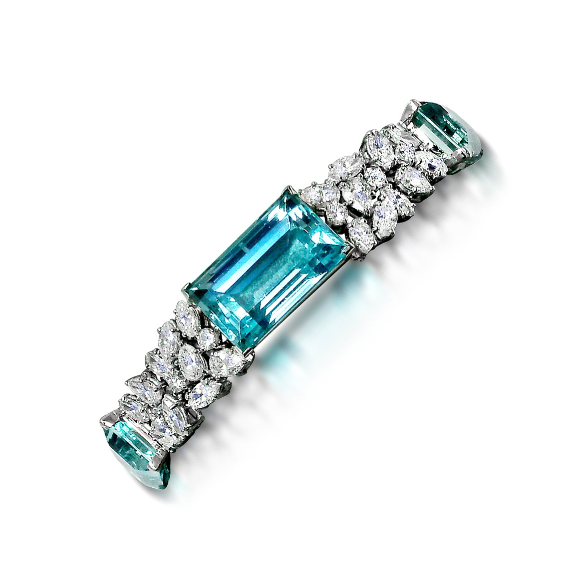 AN 18K AQUAMARINE DIAMOND BRACELET, CIRCA 1960S  