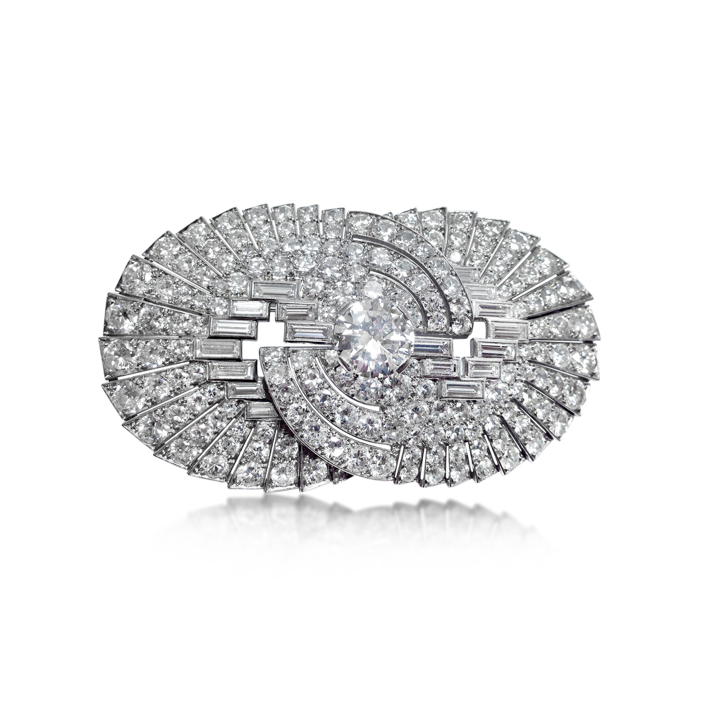 A DIAMOND BROOCH  