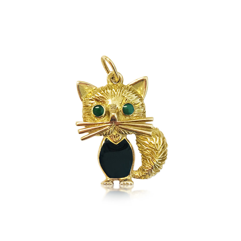 A BLACK ENAMEL AND GOLD CAT PENDANT, BY VAN CLEEF &amp; ARPELS
