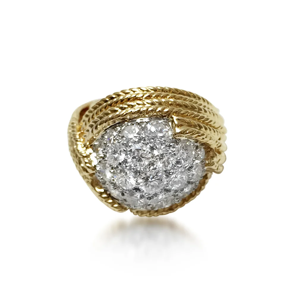 PS08_A+pave+dias+n+YG+pinky+ring+by+Van+Cleef+n+Arpels.jpg,