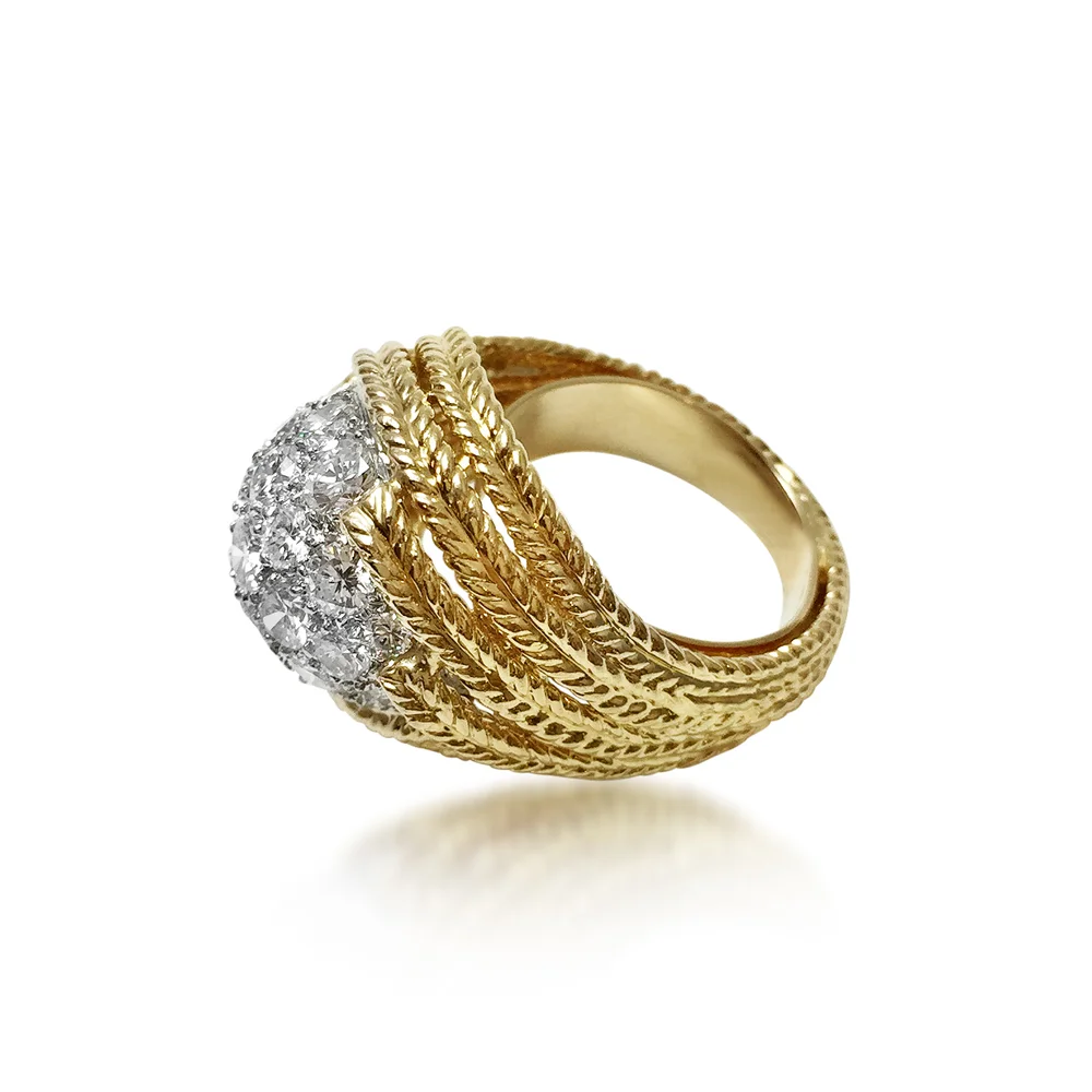 PS08_A+pave+dias+n+YG+pinky+ring+by+Van+Cleef+n+Arpels+%281%29.jpg