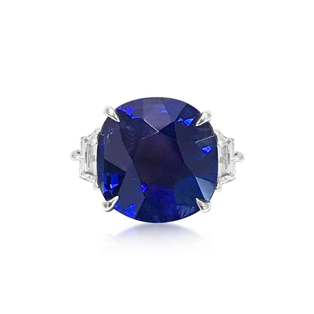 A BURMA SAPPHIRE AND DIAMOND RING  