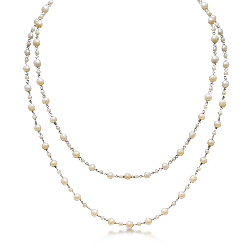A BELLE EPOQUE NATURAL PEARL NECKLACE 