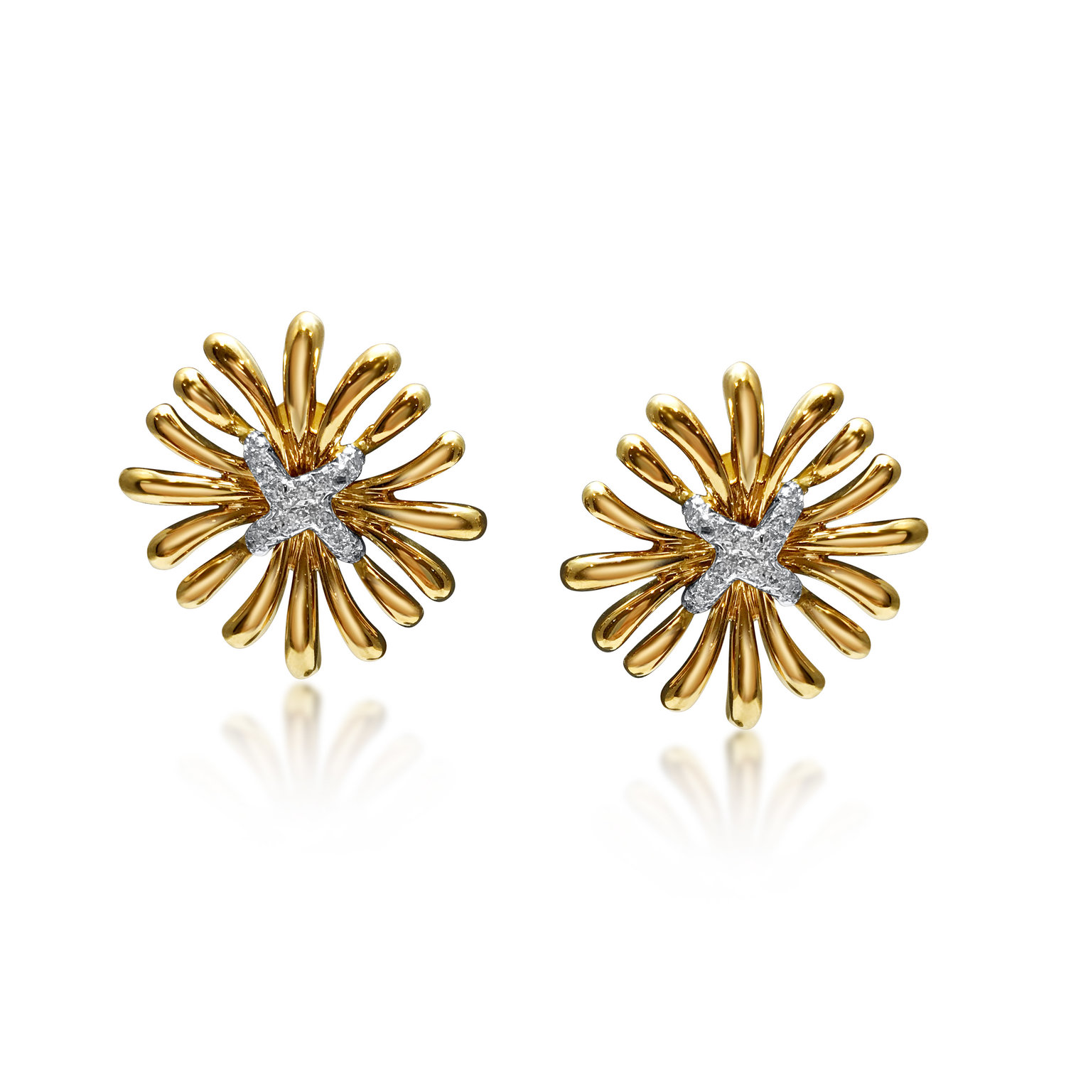 A PAIR OF 18K YELLOW GOLD AND DIAMOND EARRINGS, BY VERDURA - SOLD