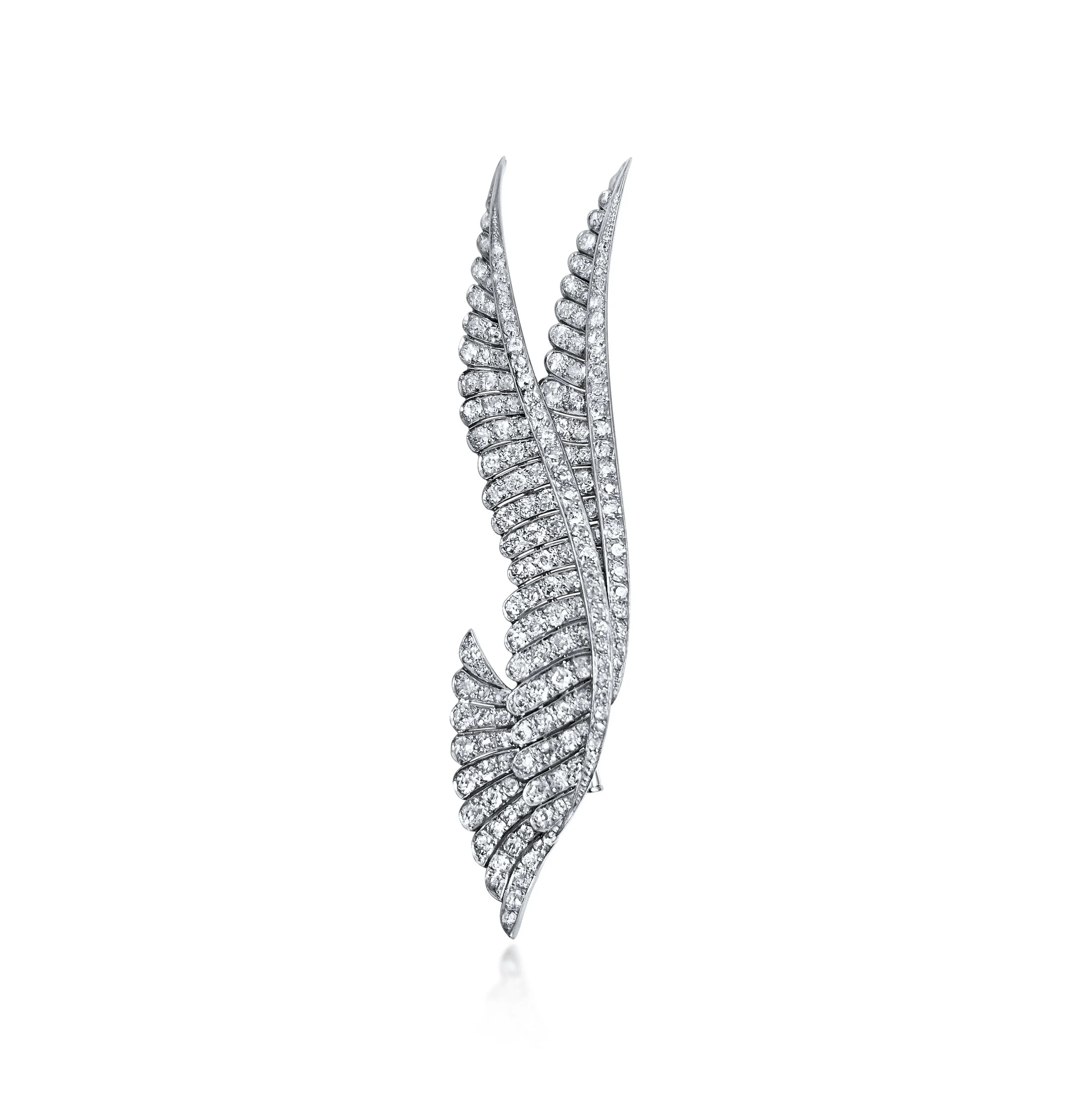An Edwardian Diamond and Platinum Brooch 