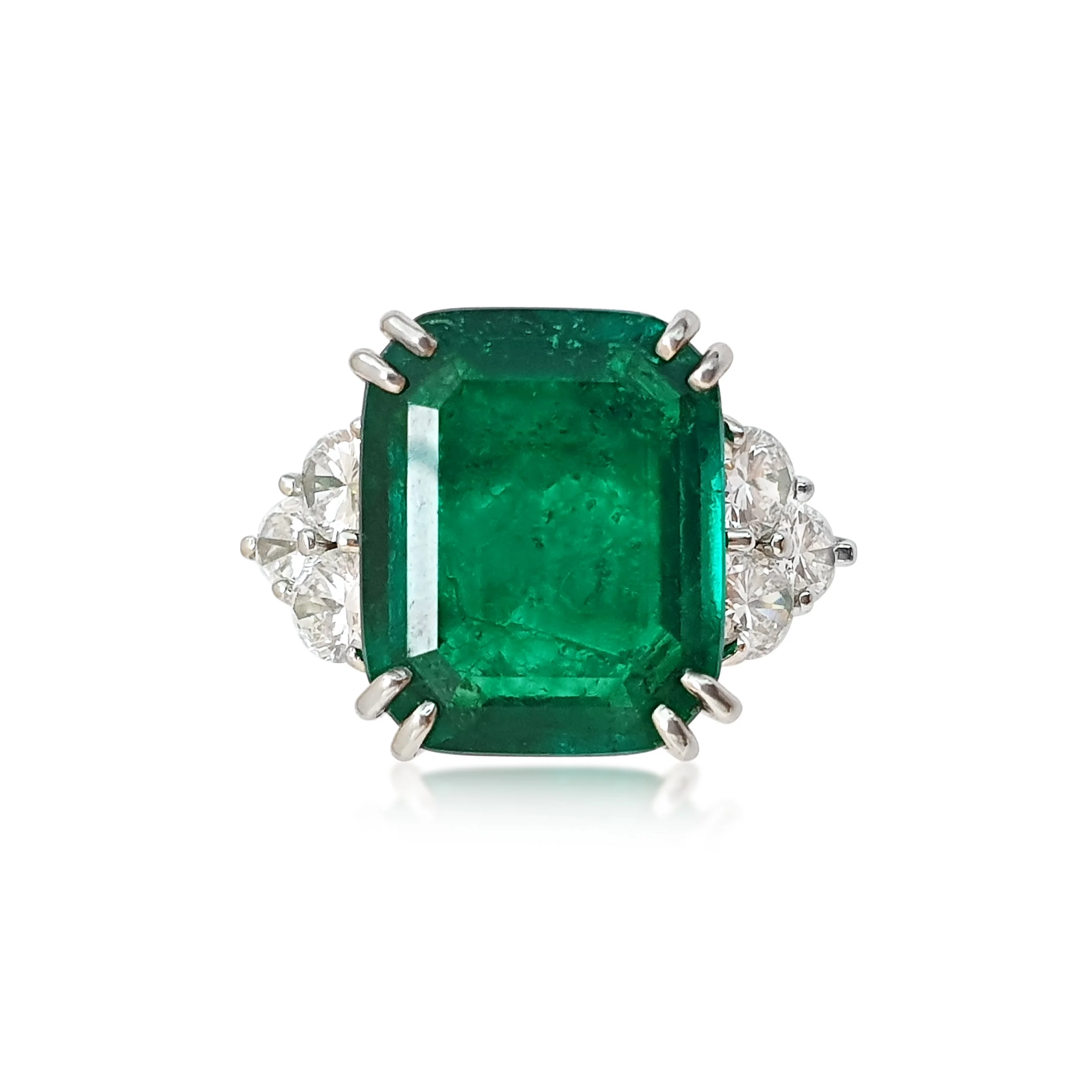 A 6.20 cts Emerald and Diamond Ring