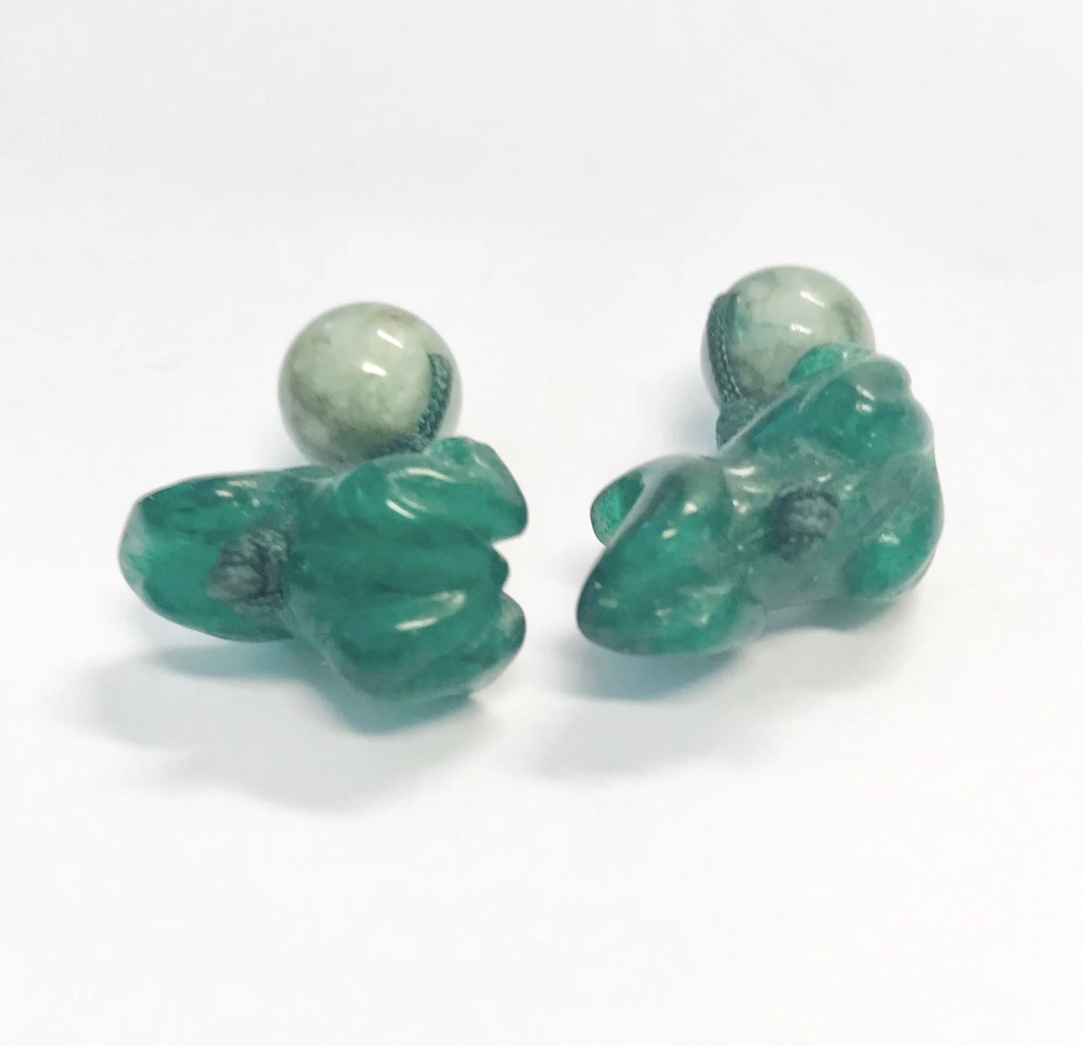 A Pair of Frog Motif Green Stone Cufflinks  