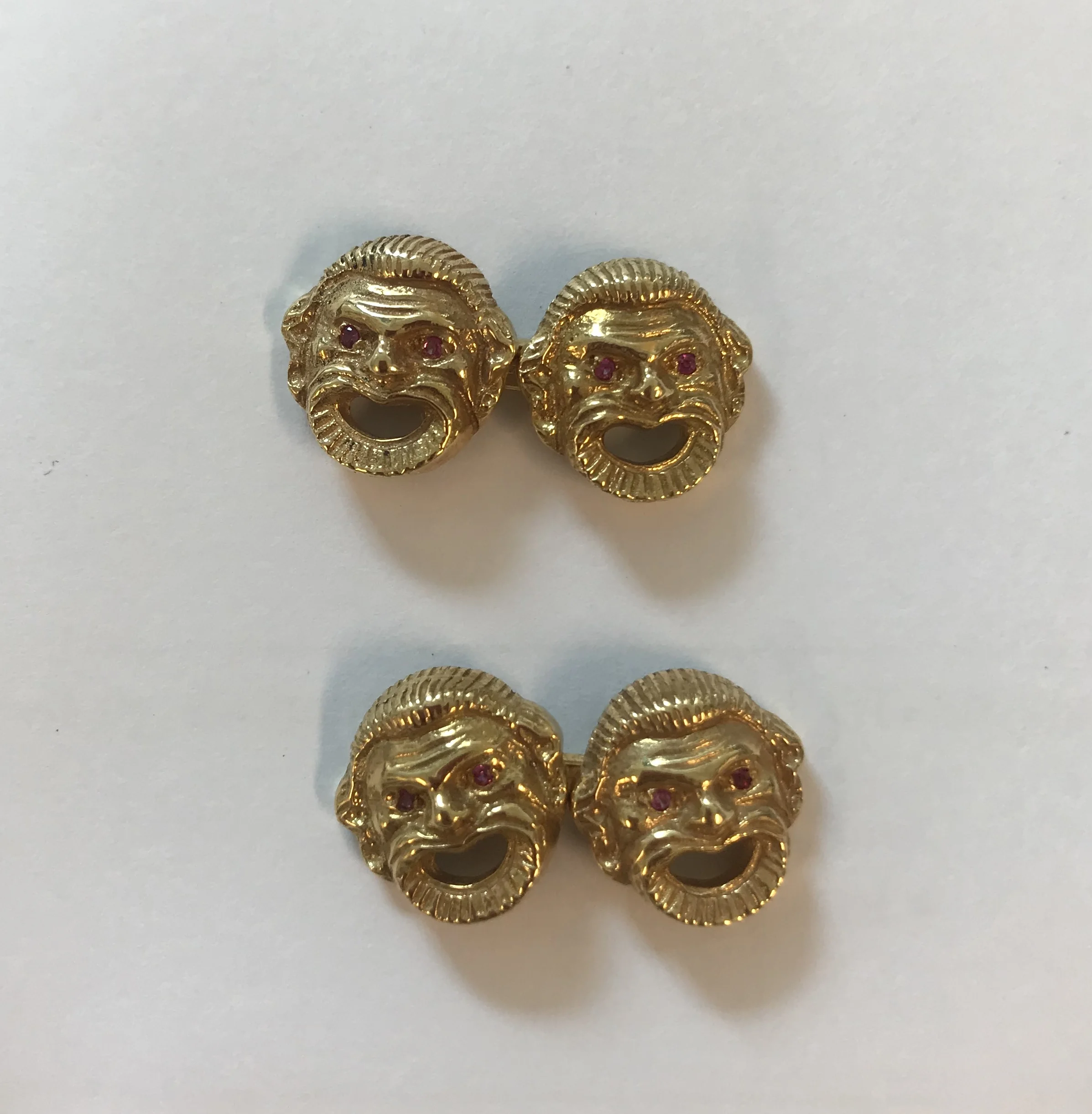 CF008:190425 18k gold mask cuffliinks by Rubinacci.JPG