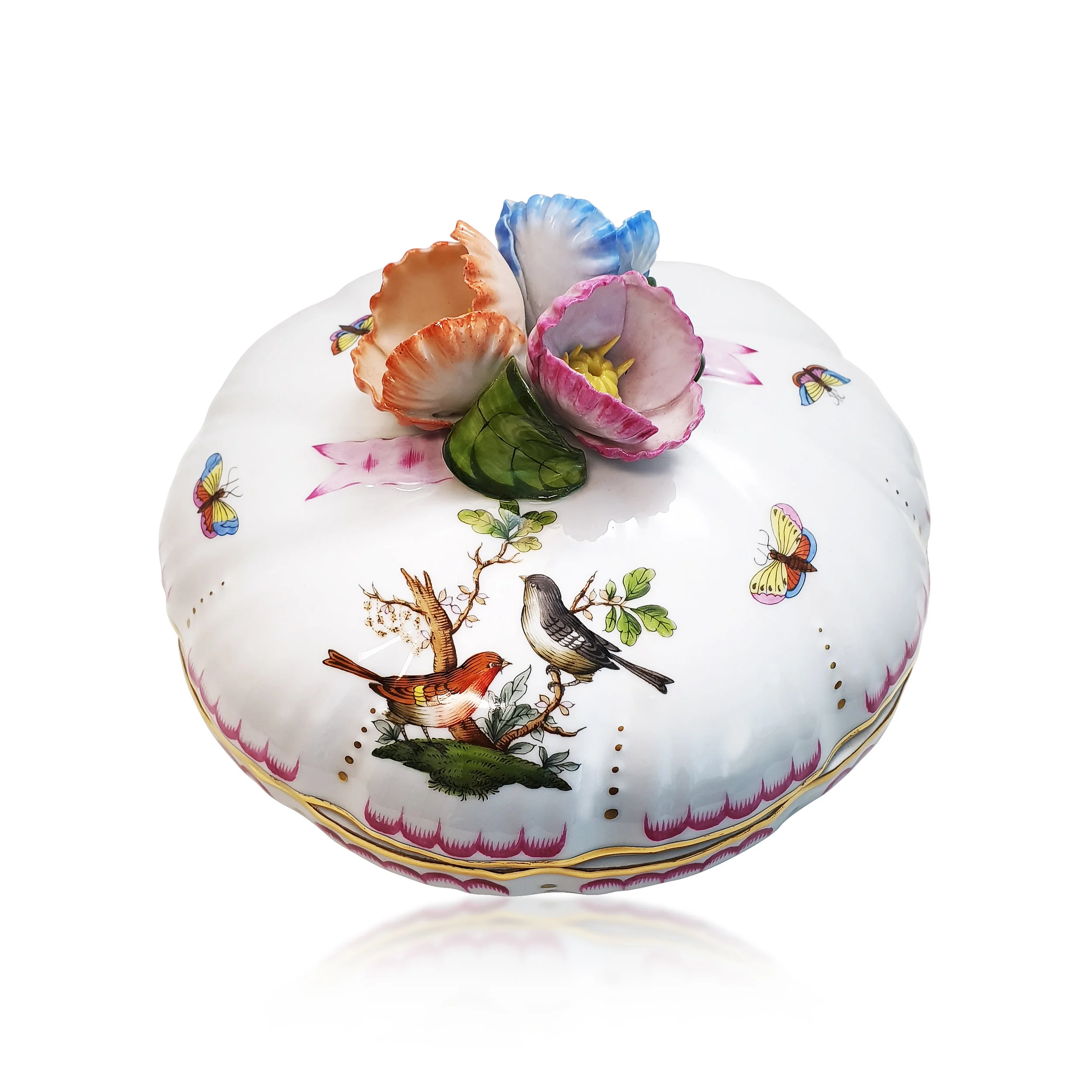 Porcelain box with cover, by Rothschild