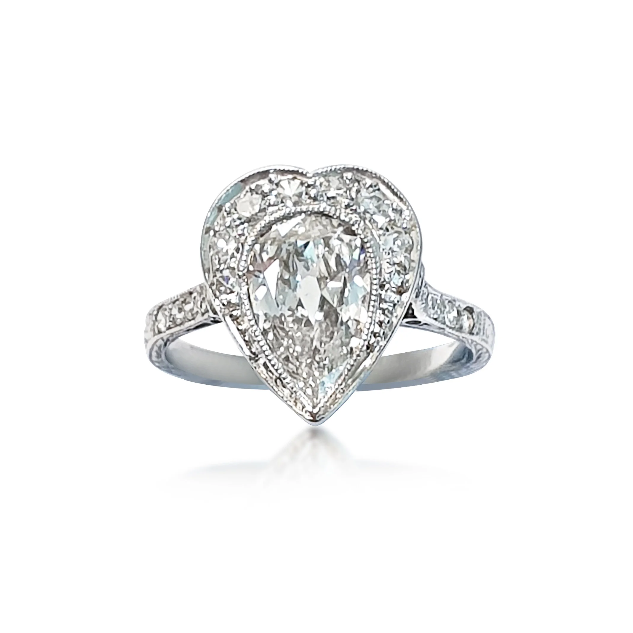RI145:300819 An Edwardian 1.45 CTW Diamond Platinum Heart Ring.jpg