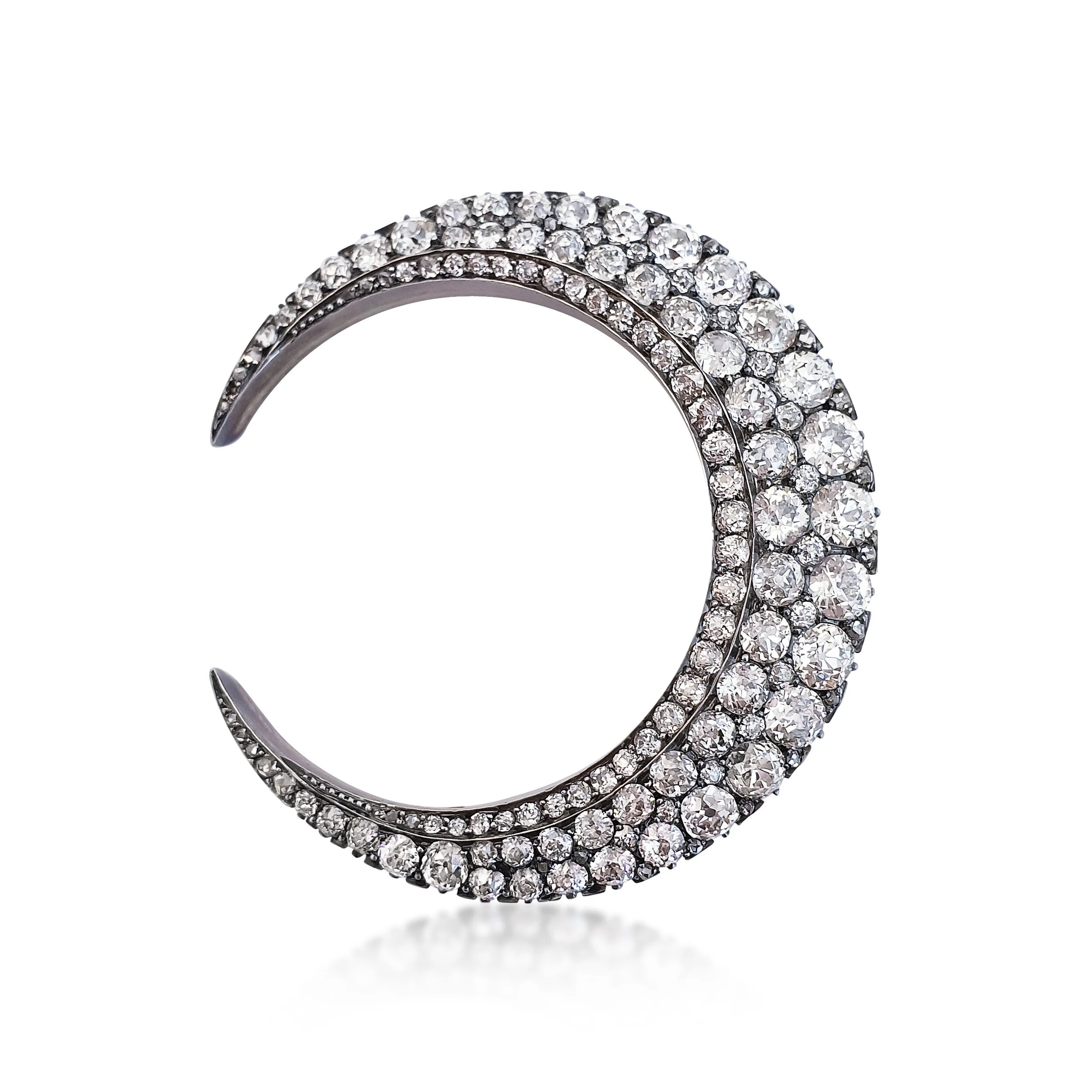 TN-YWJ02 A Crescent Moon Brooch .jpg