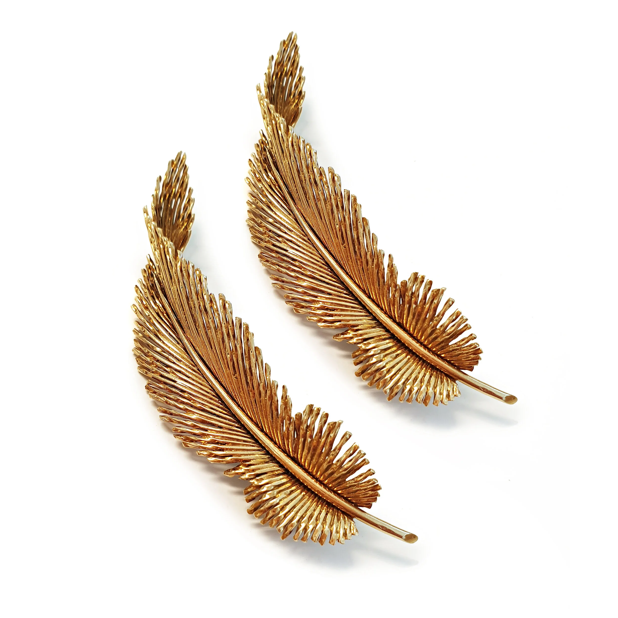 BO263:200131 A Pair of 18K YG Feather Pins by Sterle.jpg