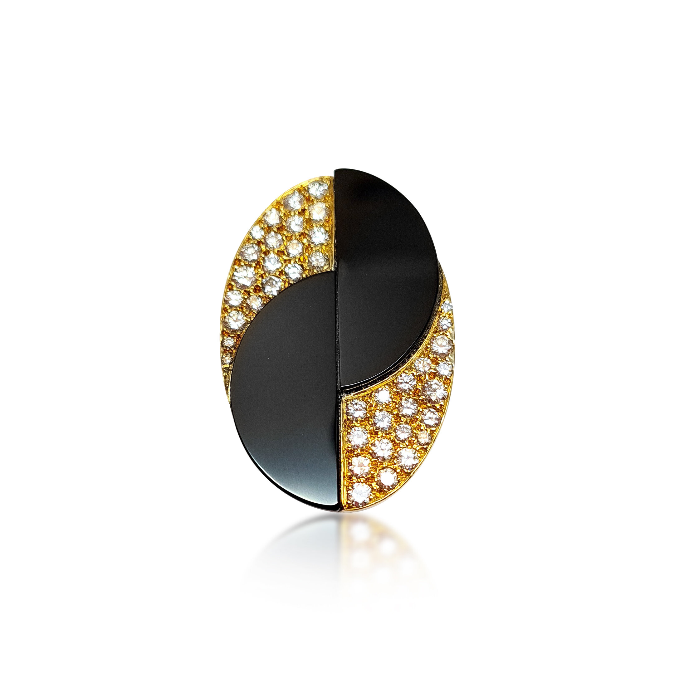RI177:200924 An Onyx and Dia Ring.jpg