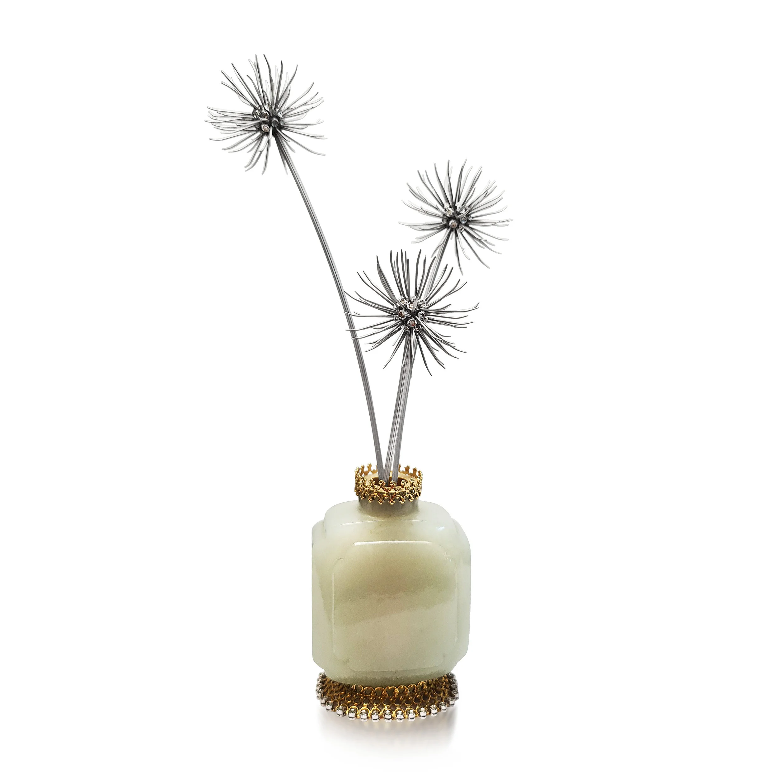 An Ornamental Jade Vase with Platinum Flowers
