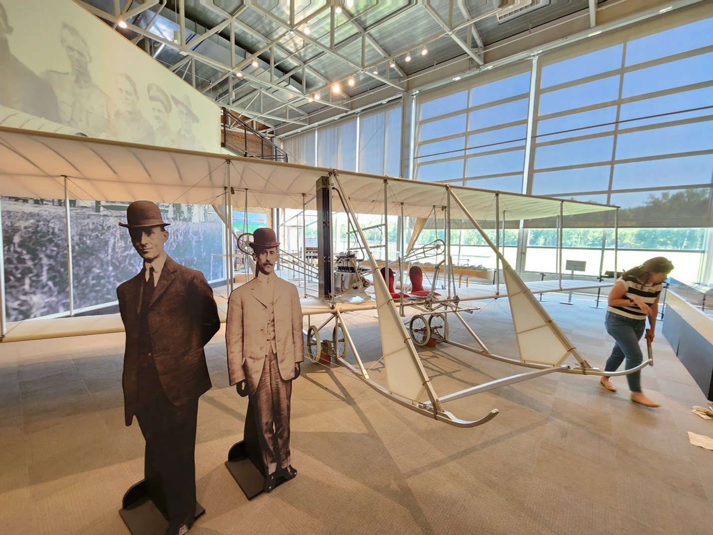 The “metallic” look of the Wright Model B aircraft explained.