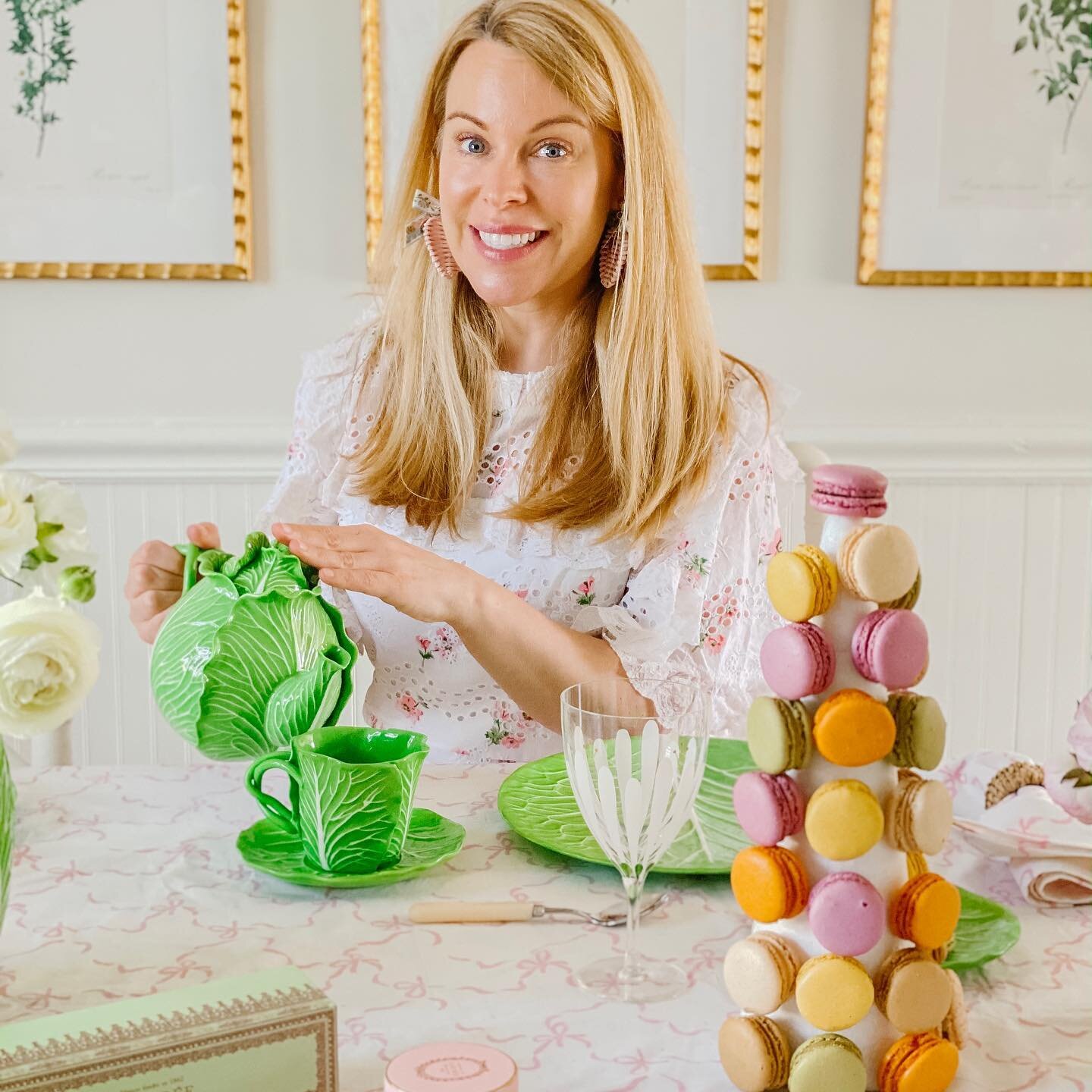 Today on byholley.com I am sharing my instructions and tips on how to create your own macaron tower!  It&rsquo;s easier than you think!  I always admire the ones in the window at @maisonladuree in Georgetown and I thought I&rsquo;d give it a try for 