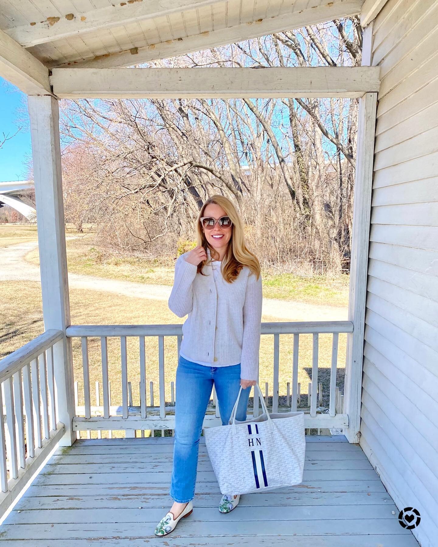 I am always on the hunt for the perfect white cardigan and I have found it!  It is essential to have one to wear over dresses and tops for Spring and there are SO many good ones out right now. The temperatures always vary so this is the perfect trans