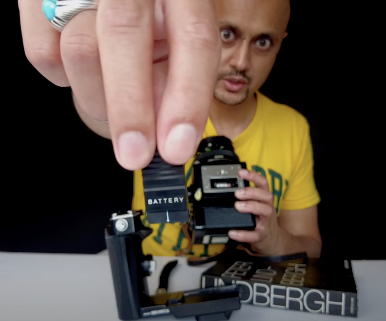 How to change the battery on Bronica Zenza ETRS 3.png
