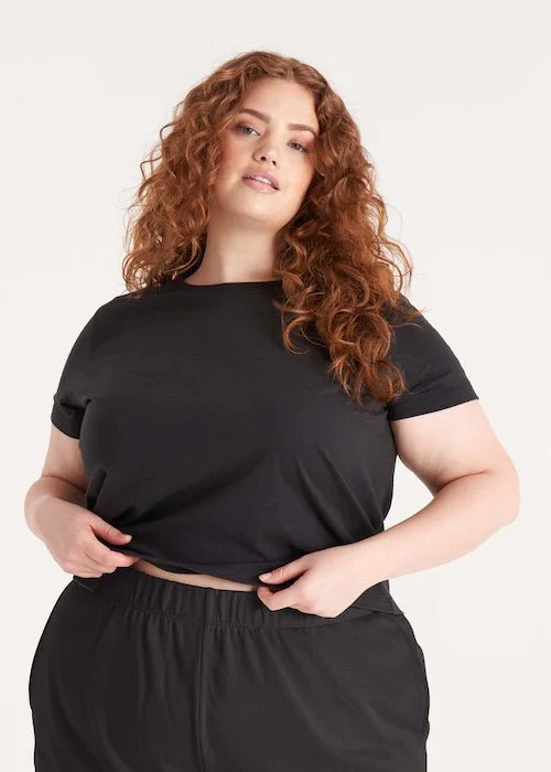 The Standard Stitch Plus Size Sustainable Fashion Brands 2.jpg